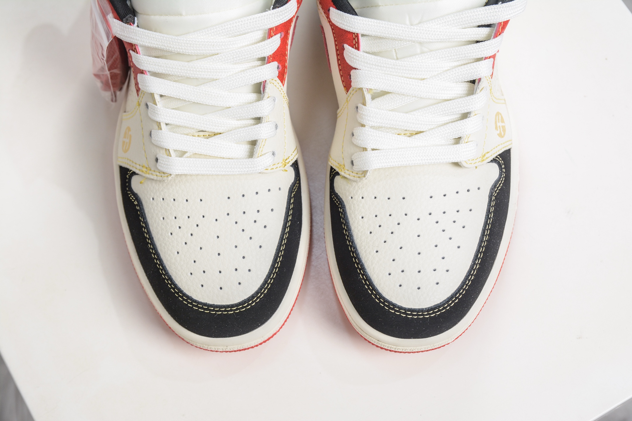 270 Nike Air Jordan 1 Low 马年限定 白黑红 定制配色 QL1988-004-Chinese UA Cheap High Quatity Brand Clothes Bags handbags Sneakers wholesale wholesaler seller from China Factory suppliers Fashion Clothing Shoes best Quality Beautiful Price 270 Nike Air Jordan 1 Low 马年限定 白黑红 定制配色 QL1988-004