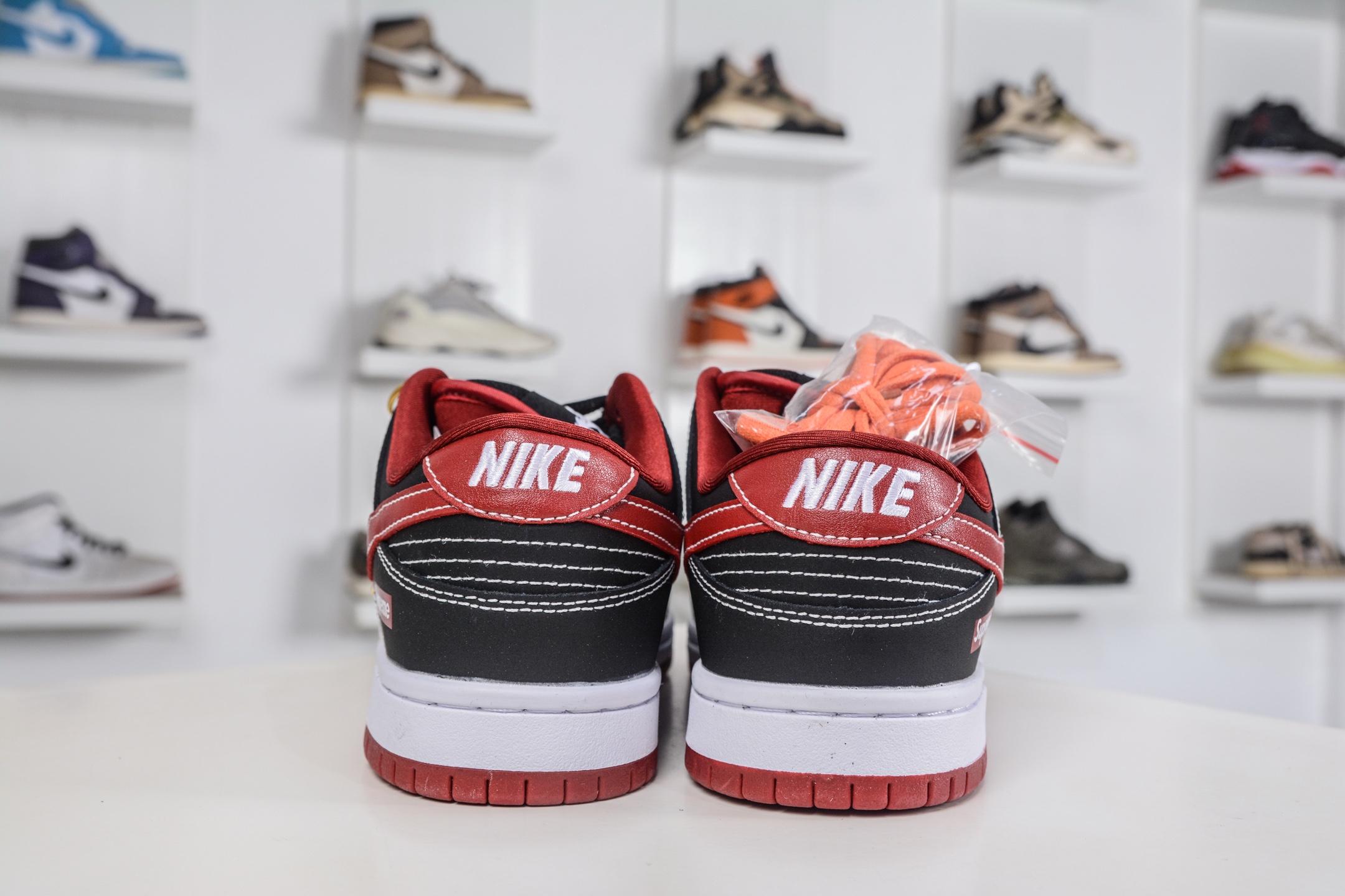270 Nike SB Dunk Low x Superme SUP联名-黑红 AJ6817-005-Chinese UA Cheap High Quatity Brand Clothes Bags handbags Sneakers wholesale wholesaler seller from China Factory suppliers Fashion Clothing Shoes best Quality Beautiful Price 270 Nike SB Dunk Low x Superme SUP联名-黑红 AJ6817-005