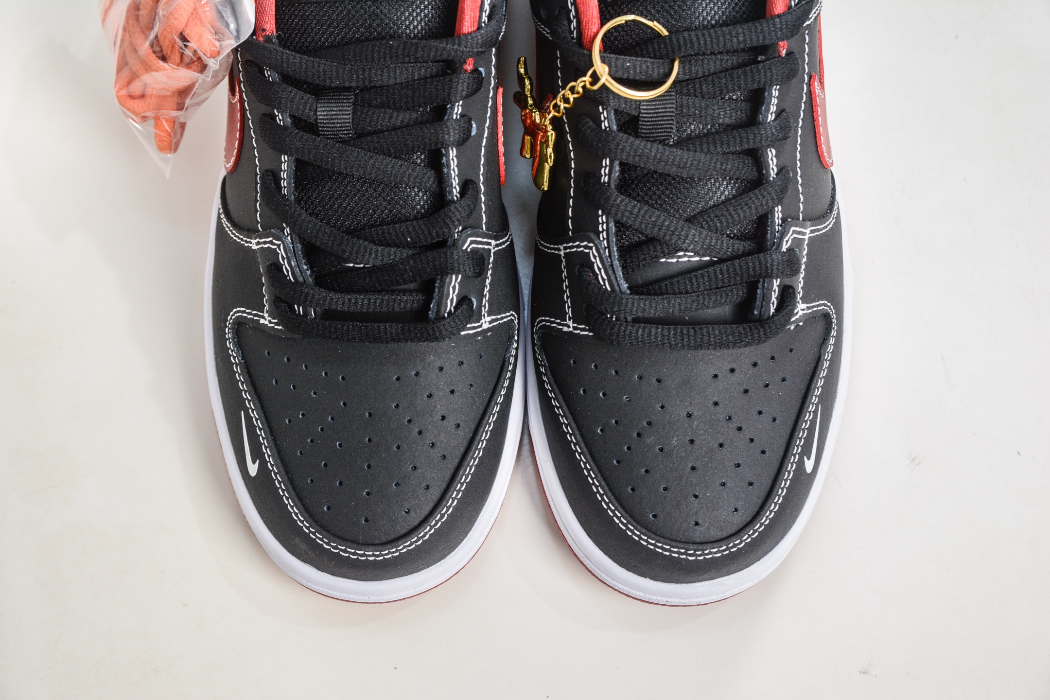 270 Nike SB Dunk Low x Superme SUP联名-黑红 AJ6817-005-Chinese UA Cheap High Quatity Brand Clothes Bags handbags Sneakers wholesale wholesaler seller from China Factory suppliers Fashion Clothing Shoes best Quality Beautiful Price 270 Nike SB Dunk Low x Superme SUP联名-黑红 AJ6817-005
