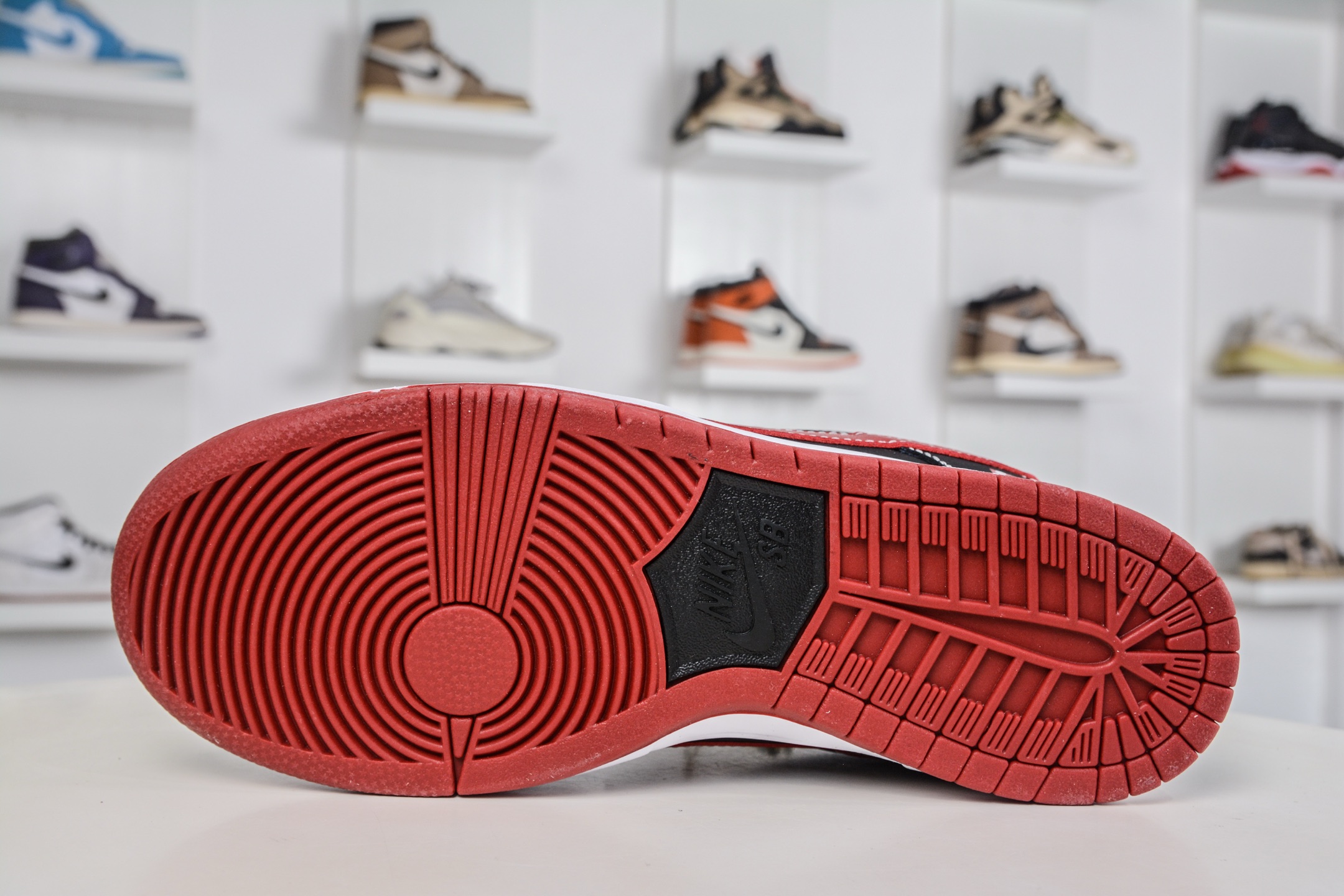 270 Nike SB Dunk Low x Superme SUP联名-黑红 AJ6817-005-Chinese UA Cheap High Quatity Brand Clothes Bags handbags Sneakers wholesale wholesaler seller from China Factory suppliers Fashion Clothing Shoes best Quality Beautiful Price 270 Nike SB Dunk Low x Superme SUP联名-黑红 AJ6817-005
