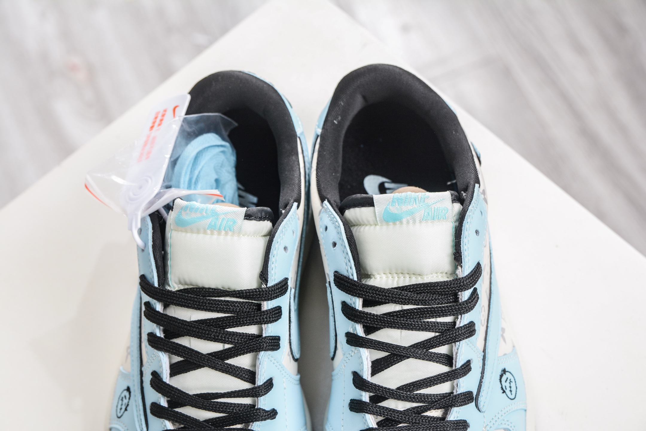270 TS x Air Jordan x Louis Vuitton AJ1 Low 倒钩低帮LV联名-北卡蓝 LD2028-070
