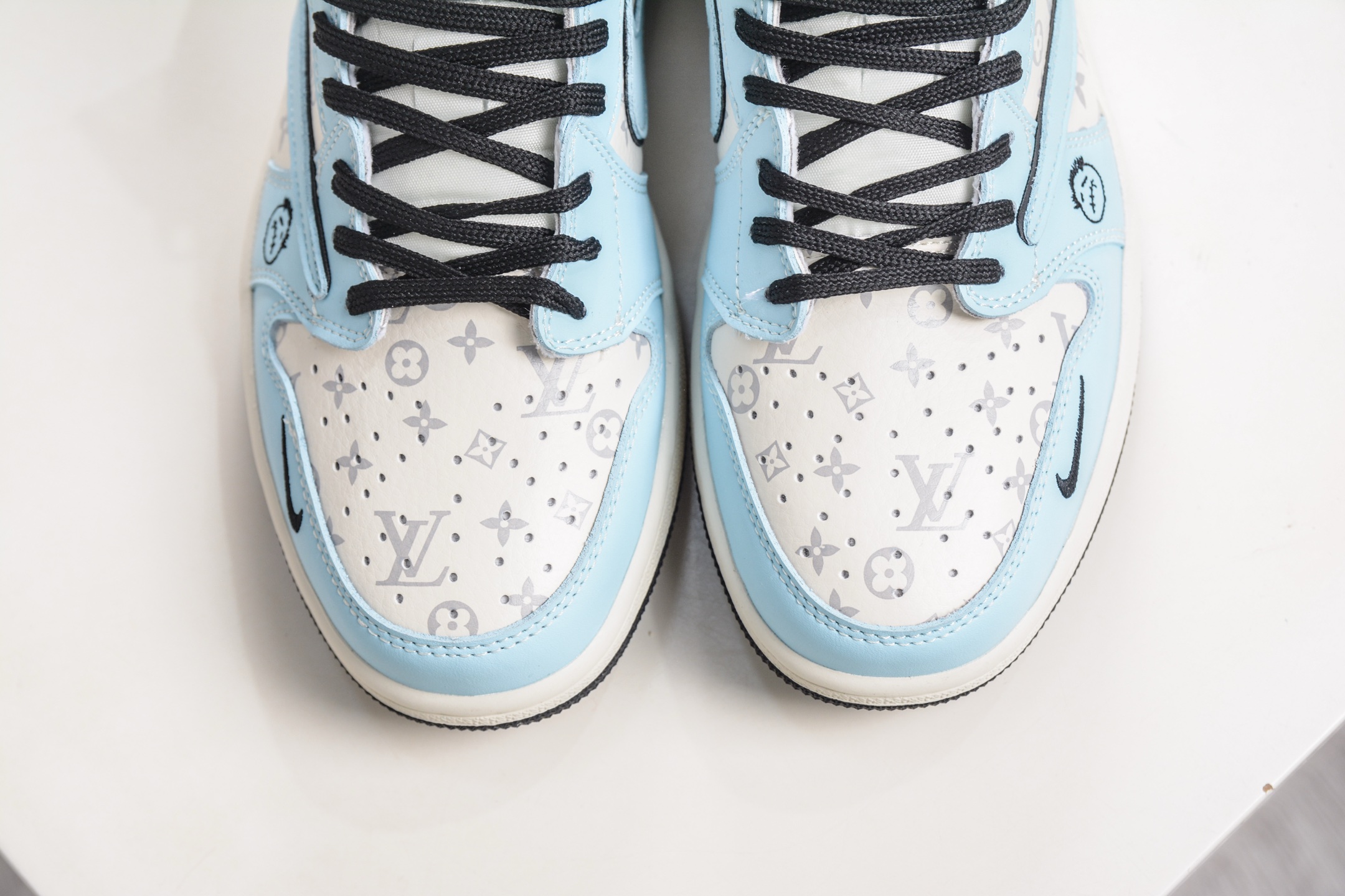270 TS x Air Jordan x Louis Vuitton AJ1 Low 倒钩低帮LV联名-北卡蓝 LD2028-070