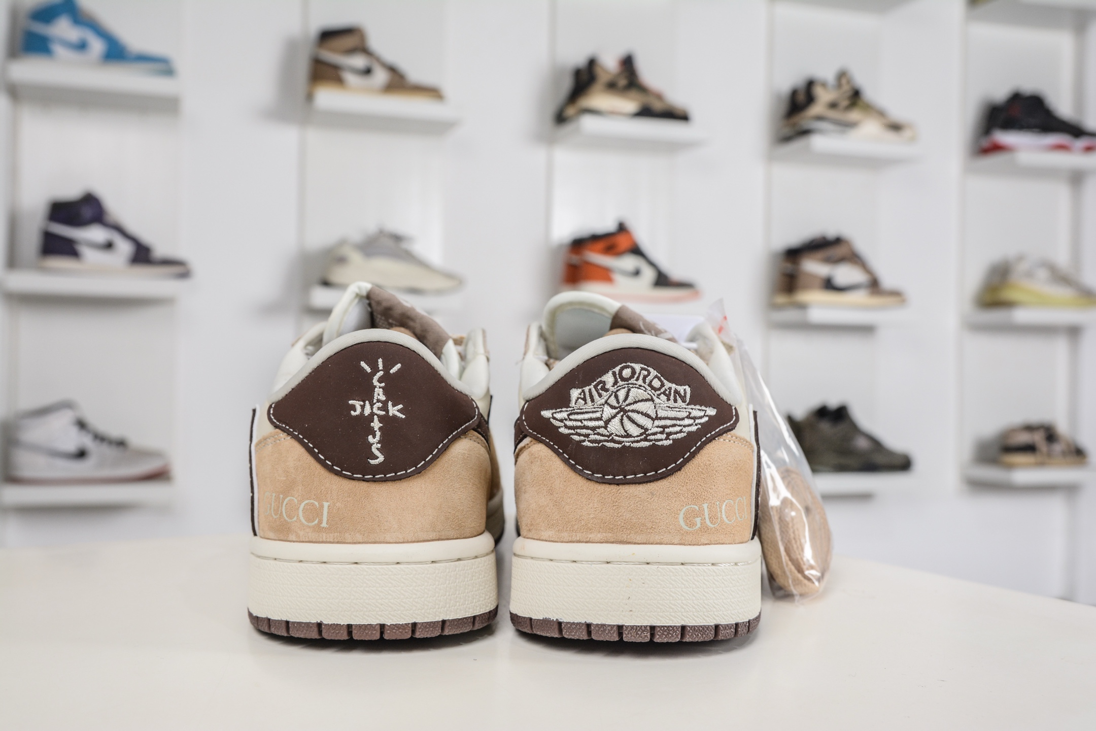 270 TS x Air Jordan x GUCCI AJ1 Low 倒钩低帮联名古驰-米棕 LD2028-075