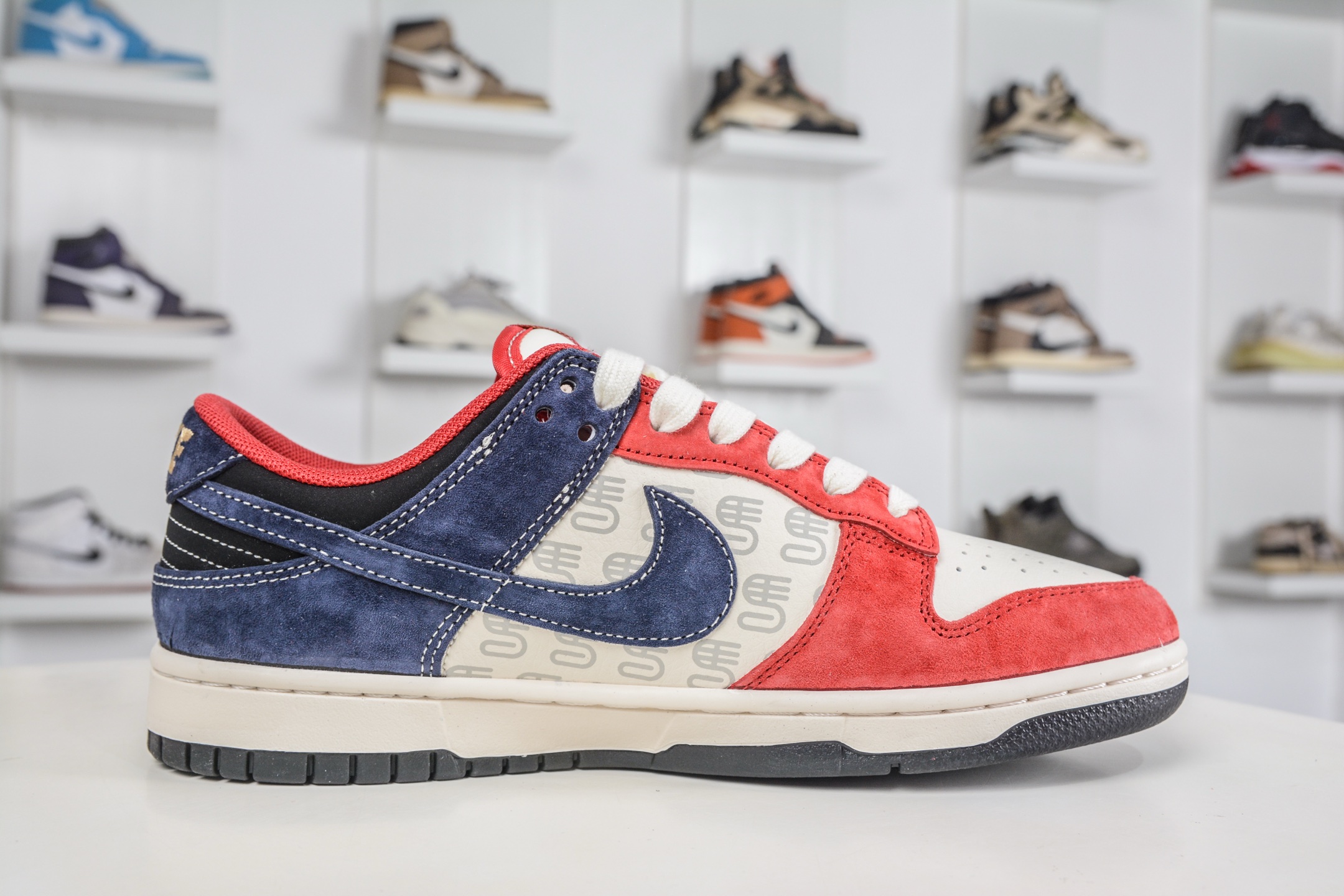 Nike SB Dunk Low 马年限定联名-米白红藏青 HG0026-011-Top High Quatity Cheap Sneakers Fashion Clothing Clothes Bags handbags Shoes of all Brand wholesale With The best Quality And Beautiful Price from China Factory Chinese suppliers wholesaler seller Nike SB Dunk Low 马年限定联名-米白红藏青 HG0026-011