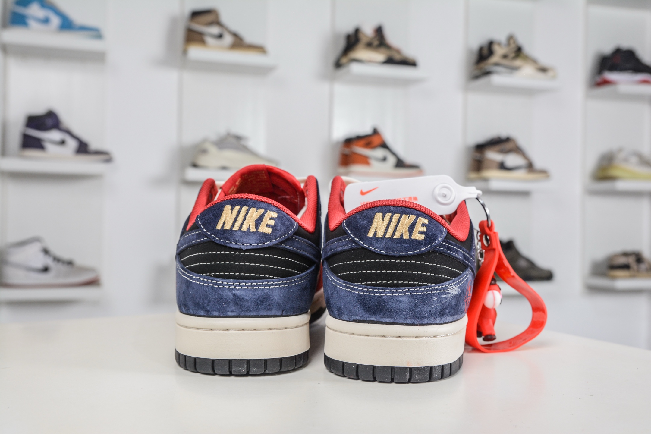 Nike SB Dunk Low 马年限定联名-米白红藏青 HG0026-011-Top High Quatity Cheap Sneakers Fashion Clothing Clothes Bags handbags Shoes of all Brand wholesale With The best Quality And Beautiful Price from China Factory Chinese suppliers wholesaler seller Nike SB Dunk Low 马年限定联名-米白红藏青 HG0026-011