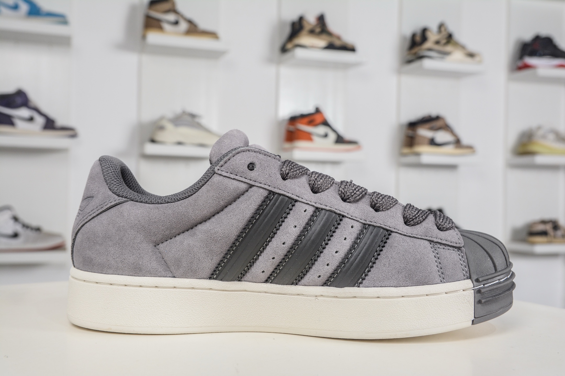 Adidas Superstar 2 ST 面包鞋 3.0贝壳头低帮休闲板鞋 KI3564-Top High Quatity Cheap Sneakers Fashion Clothing Clothes Bags handbags Shoes of all Brand wholesale With The best Quality And Beautiful Price from China Factory Chinese suppliers wholesaler seller Adidas Superstar 2 ST 面包鞋 3.0贝壳头低帮休闲板鞋 KI3564