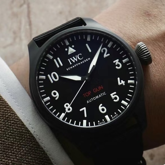 IWC 탑건 블랙 세라믹 시계 42529 이미지 3