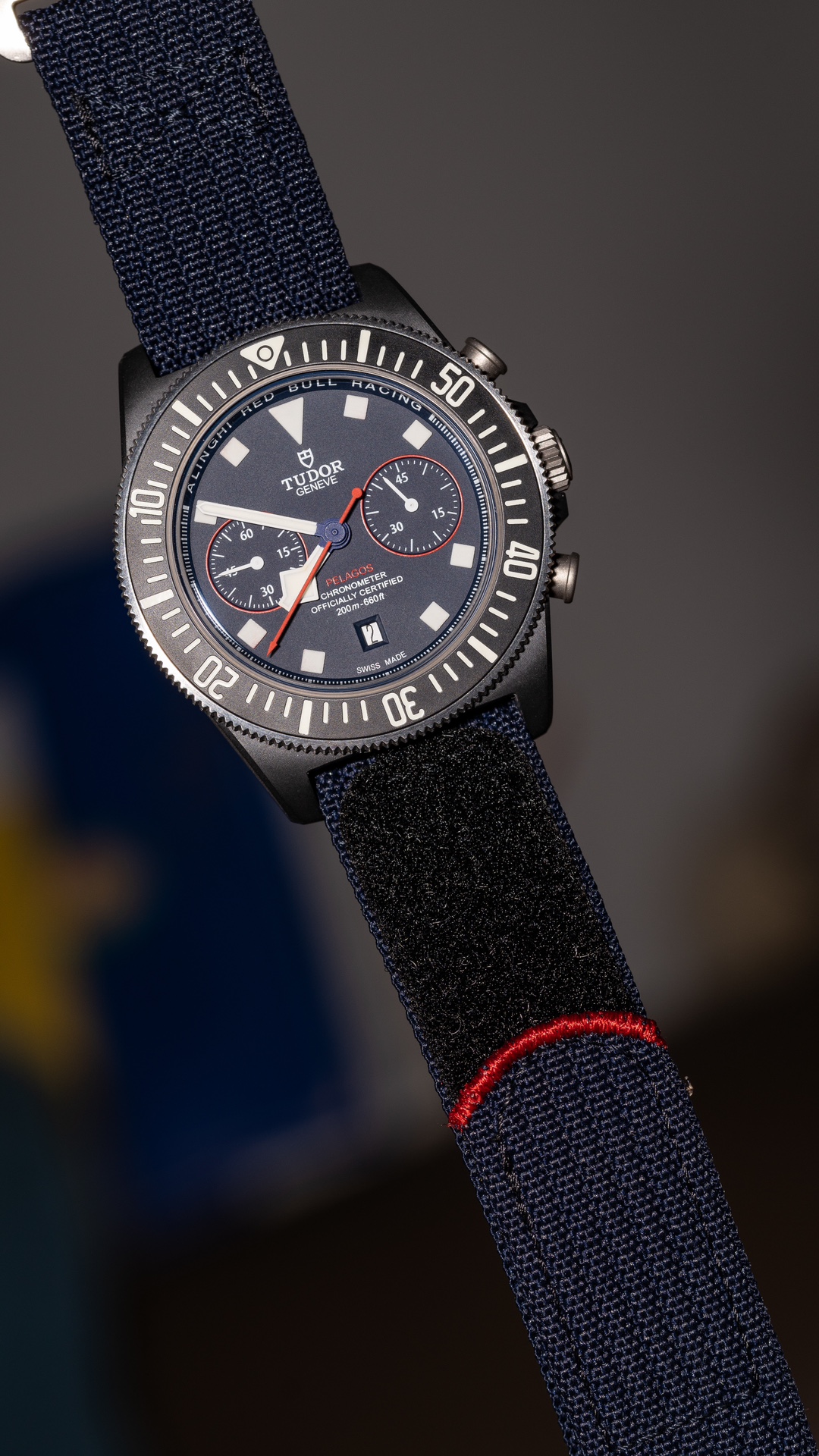 NO:670442,The TUDOR Red Bull Chronograph FXD watch is about to be presented to the extreme perfection··Blessed by the highest quality export version movement; this movement is highly recognized by professionals for its durability and time accuracy, as well as the inner polishing process of the splint!  .Ultra-light and high-hardness composite carbon fiber material watch case that is completely interchangeable with the original version.  . The hat-shaped sapphire glass is manufactured by the industry's top sapphire glass factory; its light transparency even exceeds that of the original work, and vertical visual viewing gives people the illusion that there is no glass.  .Super ice blue luminous effect, coated with a new high-performance X1 level Swiss Super-LumiNova luminous coating, ensuring clear and easy reading in any environment and a long-lasting glow time. In the dark, the blue light fully demonstrates the elegance of its navy blue dial and snowflake needles. The cost-effective luminous effect has never been seen in the market before; even the top Rolex version cannot achieve such a luminous effect, nor can it achieve such a long-lasting luminous time.' Table diameter 43MM  Thickness: 14MM. Material: high hardness, lightweight carbon composite. The movement is the exported version of Dandong’s strongest quality movement. Comes with a pair of fluororubber embossed plaid pattern and titanium buckle strap.,,rolex,hats19860909帝舵 TUDOR 红牛计时 FXD腕表 即将→完美极限呈现· ·最高品质的出口版机芯加持；此芯无论是耐用性还是时间的精准；以及夹板内在打磨的工艺都备受专业人士的肯定！ .完全和原版互换完全相同数据的超轻高硬度复合碳纤维材料表壳． . 由业界最顶尖蓝宝石玻璃厂制造的窝帽状蓝宝石玻璃；其对光线通透度甚至超越原版作品,垂直目视观赏给人无存在玻璃的错觉. .超强冰蓝夜光效果,涂有全新高性能X1级瑞士Super-LumiNova夜光涂层,确保在任何环境下都清晰易读且发亮时间超久.黑暗中蓝光将其海军蓝盘面和雪花针优雅展现的淋漓尽致.卄倾注重本的夜光效果,市场之前未曾有过；即使最顶级的劳力士版本也达不到如此夜光效果,也达不到发光时间如此持久” 表径43MM 厚度;14MM 材料高硬度轻化碳复合材料． 机芯出口版的丹东最强品质机芯 附赠氟橡胶压格纹连钛扣表带一副.,,rolex,hats,Watch