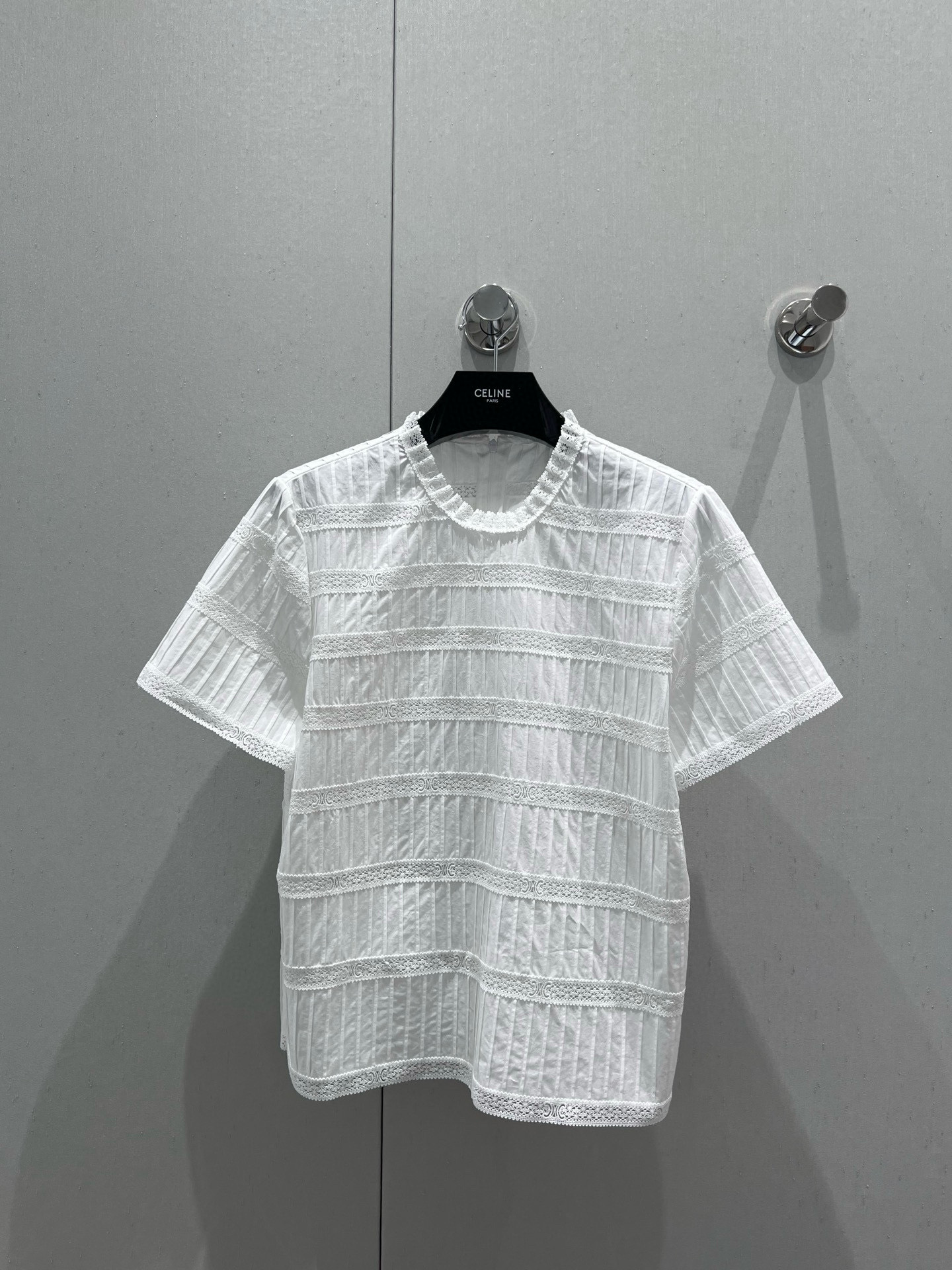 NO:424000,Support for replacement Celin*25Ss spring and summer new style, beach cool summer lace hollow splicing short-sleeved top umbrella skirt suit | Exclusive yb development!  High-end production!  The sweet girl with high waist cut is the favorite imported pure cotton jacquard fabric. The fabric is delicate and comfortable, and the pattern is fashionable and high-end!  The essential items of white and rich beauty, white temperament and high-end tuning, versatile and not picky about people's workmanship quality and look at the details. S/M/L real photos, celine, skirts, T-shirt, alexander wang19860909支持换款 Celin*25Ss春夏新款 沙滩清凉夏日蕾丝镂空拼接短袖上衣伞摆半裙套装丨独家yb开发！高版出品！高腰剪裁甜妹小姐姐最爱进口纯棉提花面料细腻舒适,图案时髦又高级！白富美必备单品,洁白气质高级的调调,百搭不挑人做工品质看细节.现货发售 S/M/L实拍细节图,,celine,skirts,T-shirt,alexander wang,Women's clothing