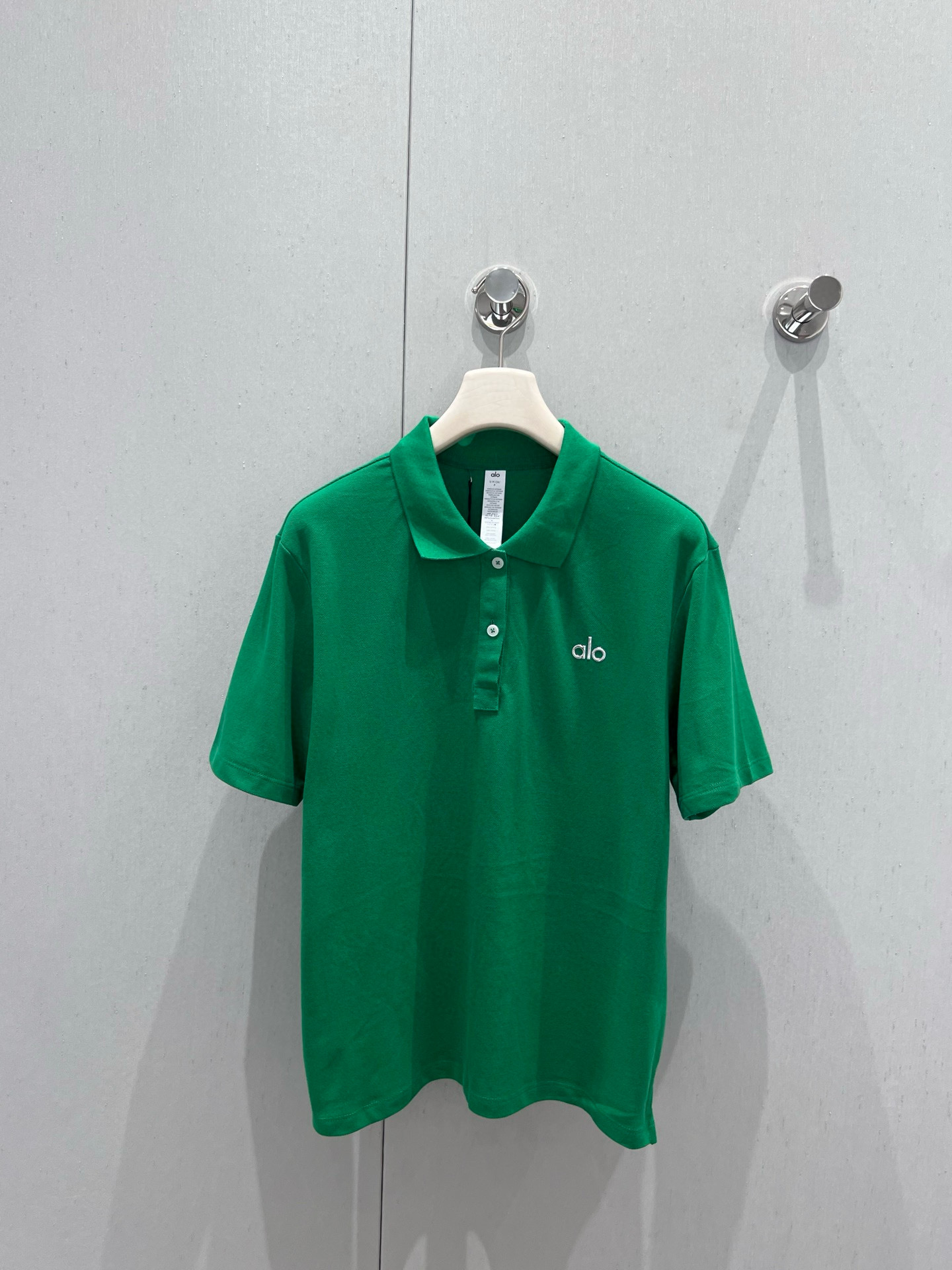 NO:426677,Support replacement Alo 25Ss spring and summer new polo shirt, skirt and trousers sports suit | Exclusive high-end production!  This set is not only suitable for sports, but also has a strong aura when wearing it every day. Just wear sunglasses, sandals or sports shoes to create a summer chill feeling. It is highly recommended to sisters who like simple sports style. If you close your eyes and never regret it, your aura will be fully opened!  S/M/L size chart for sale in stock, sandals, sneakers, skirts, alexander wang19860909支持换款 Alo 25Ss春夏新款 polo衫裙裤运动套装丨独家高版出品！这套不仅适合运动,日常穿也超有气场,随便搭个墨镜、凉鞋或者运动鞋,就能凹出夏日chill感 强烈推荐给喜欢简约运动风的姐妹们,闭眼入绝不后悔～气场全开了有木有！现货发售S/M/L尺码表,,sandals,sneakers,skirts,alexander wang,Women's clothing