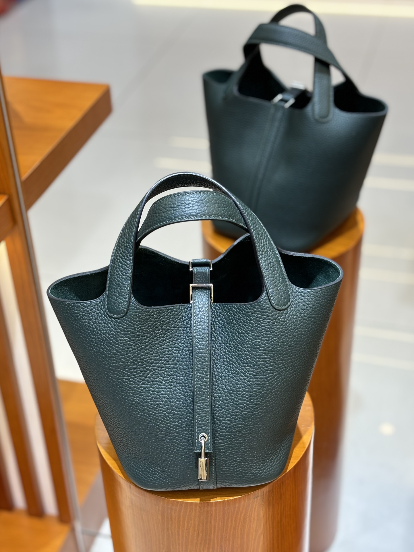 Hermes Style Green Leather Bag Lookbook Reference image 1