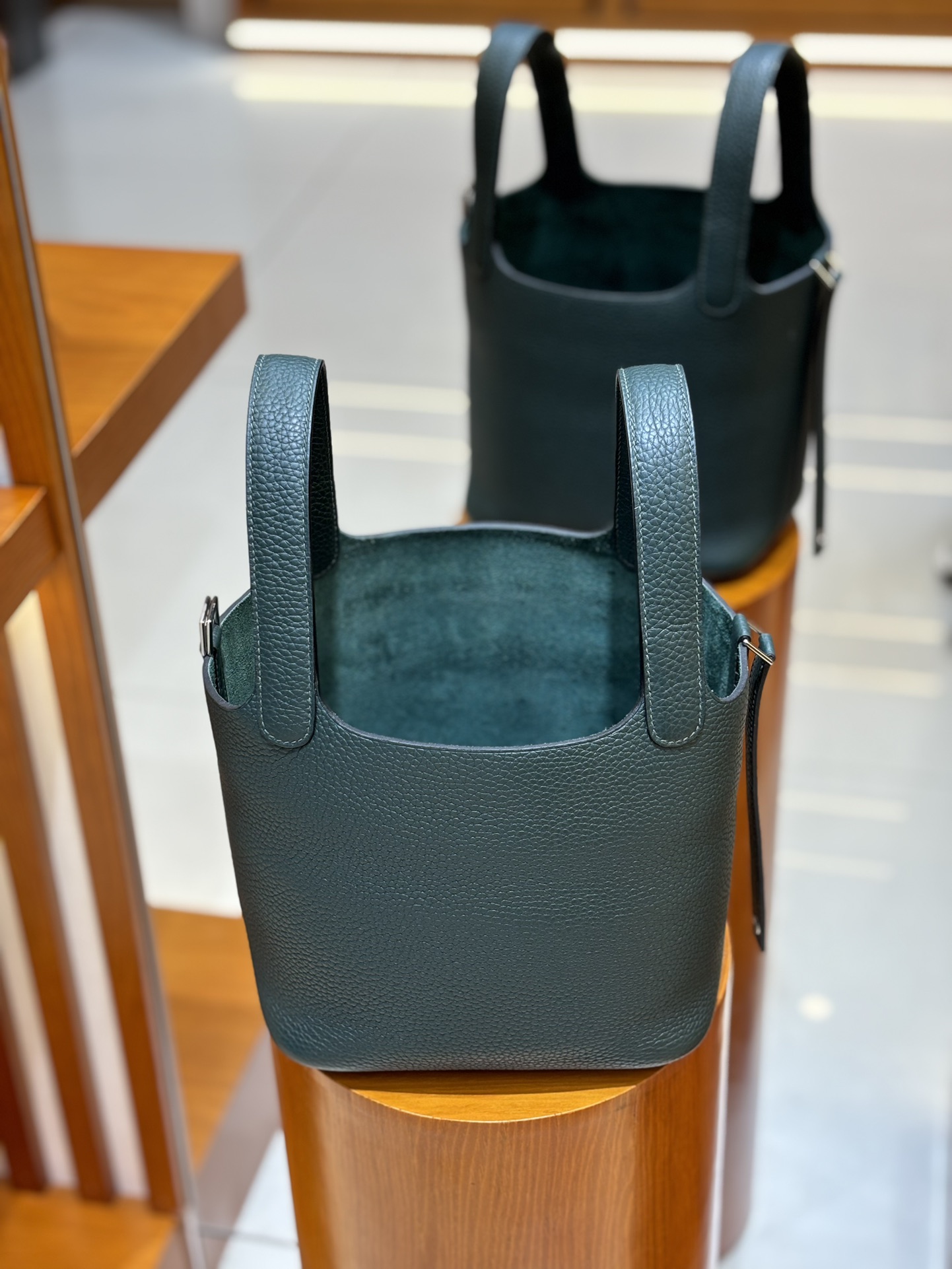 Hermes Style Green Leather Bag Lookbook Reference image 2