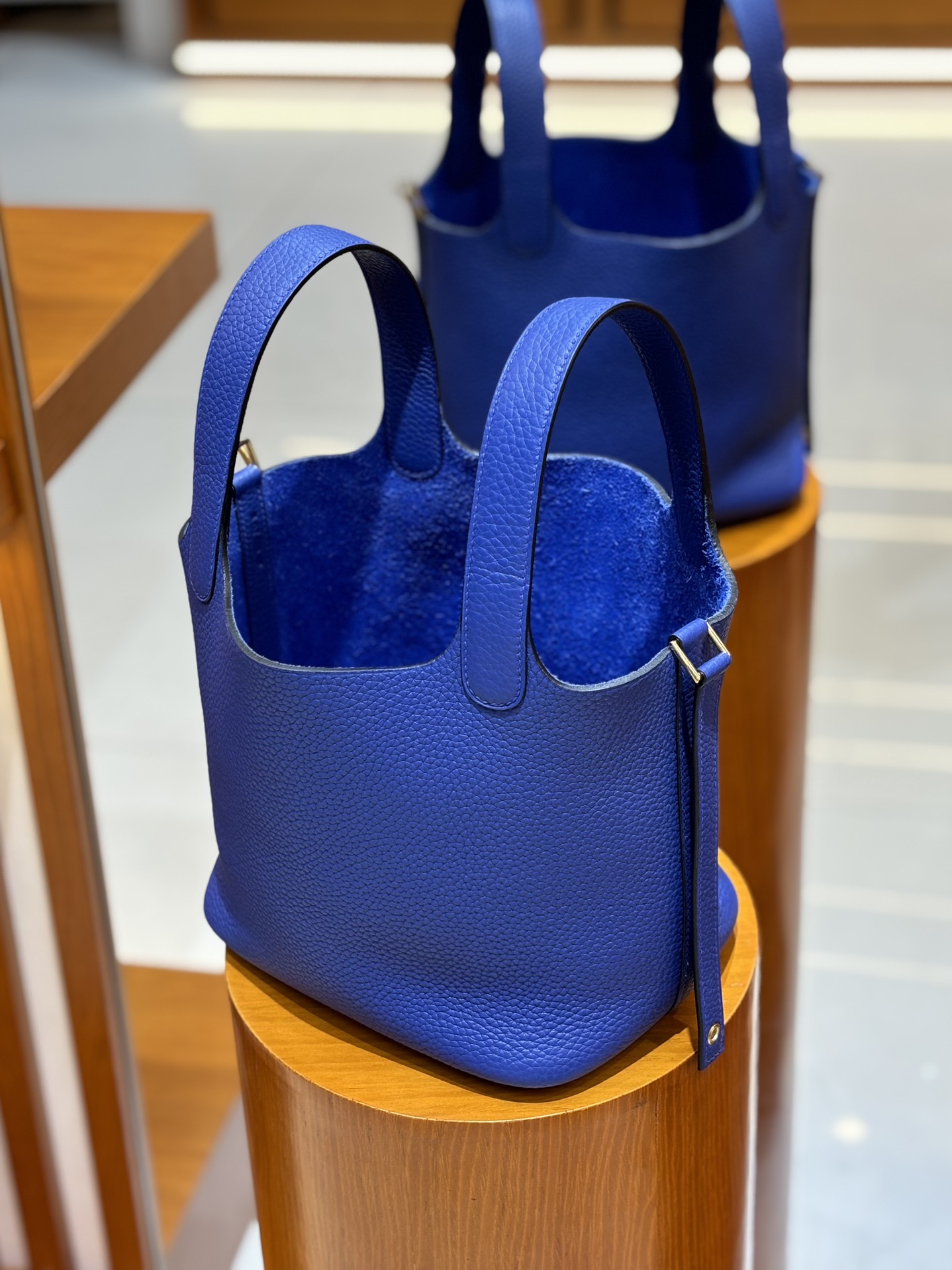 Hermes Style Blue Leather Bag Lookbook Reference image 2