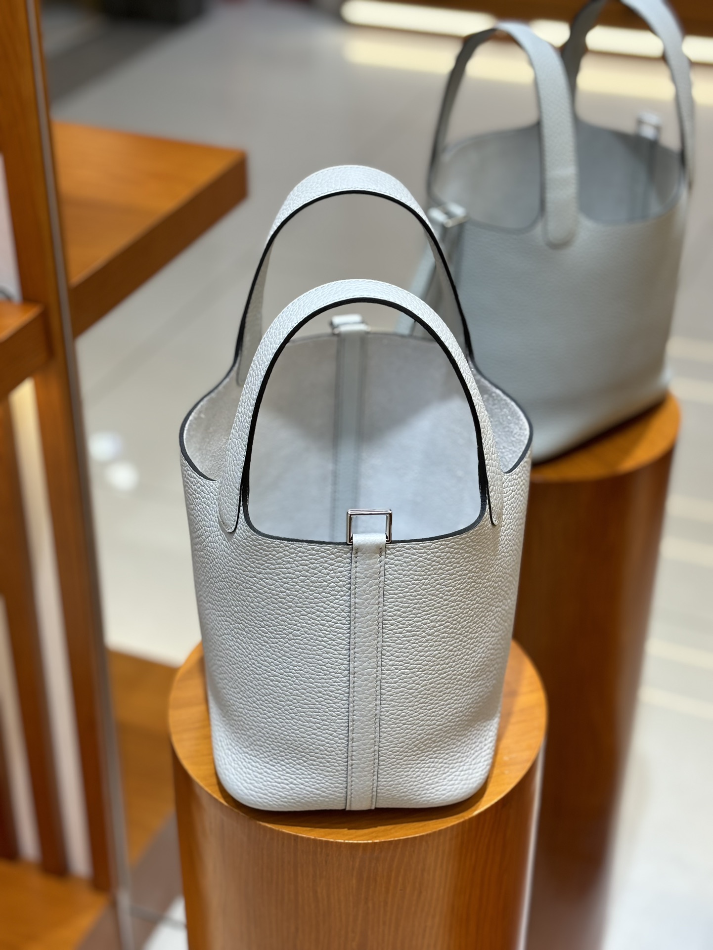 Hermes Style Blue Leather Bag Lookbook Reference image 2