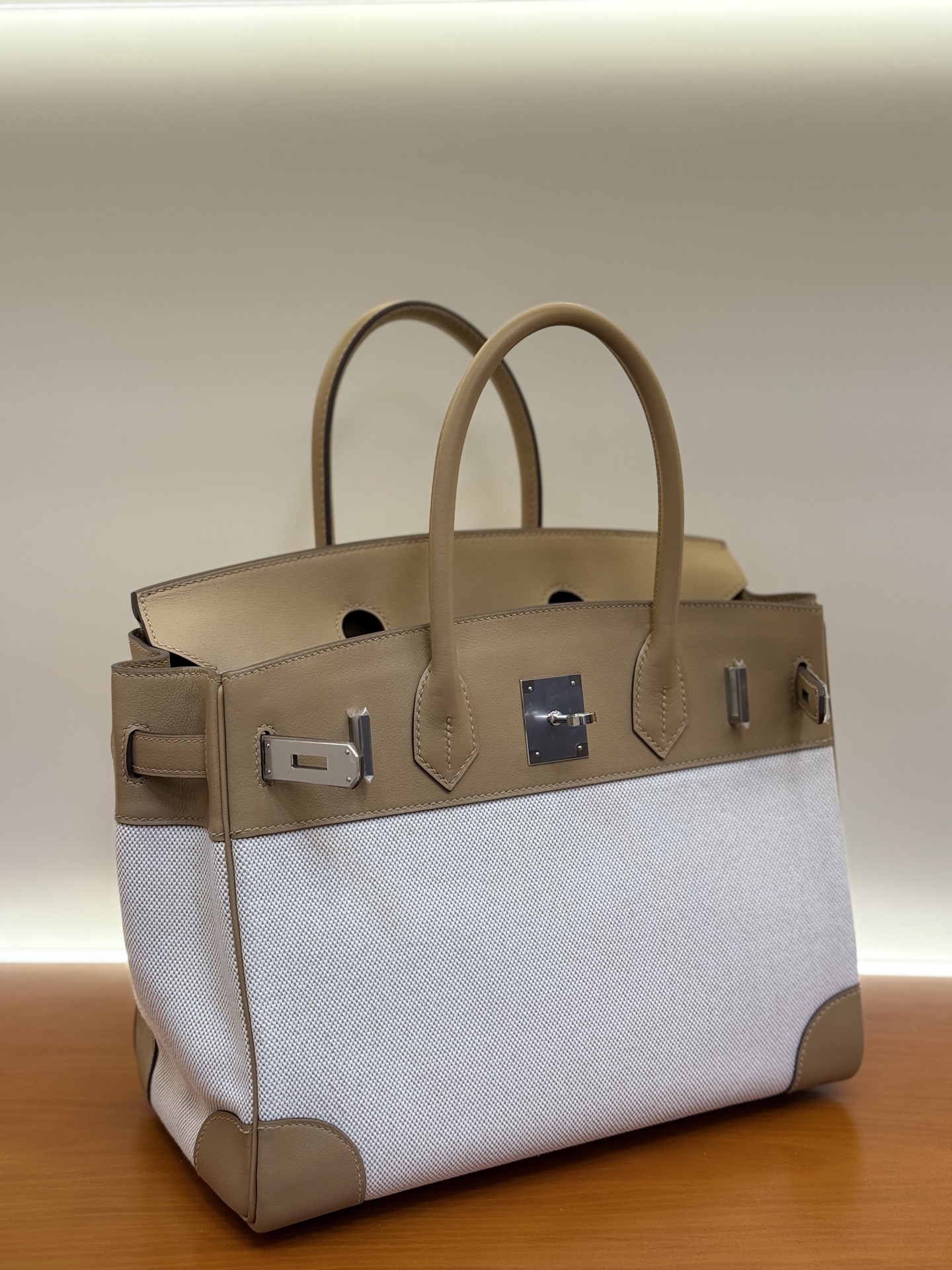 Hermès Birkin 25/30cm Pre-owned Swift Leather & Canvas Bag - Milk Tea 5 i1743579584900 8212 0 3