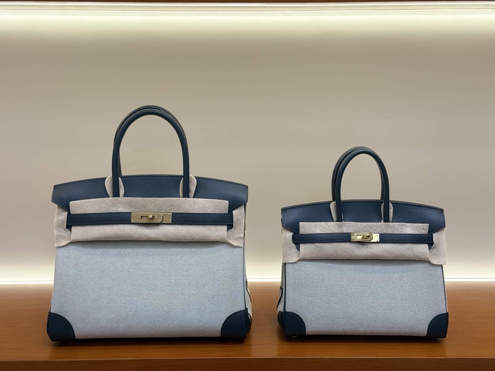 Birkin Style Swift Leather & Canvas Handbag - 25/30cm, Multiple Colors 7 i1749261903270 2323 0 0
