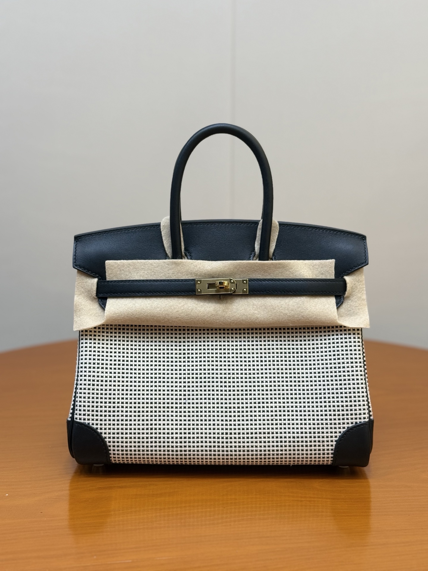 Birkin 25cm Panda Color Handbag, Swift Leather and Waffle Canvas with Gold Hardware 12 i1753331024477 8710 0 0