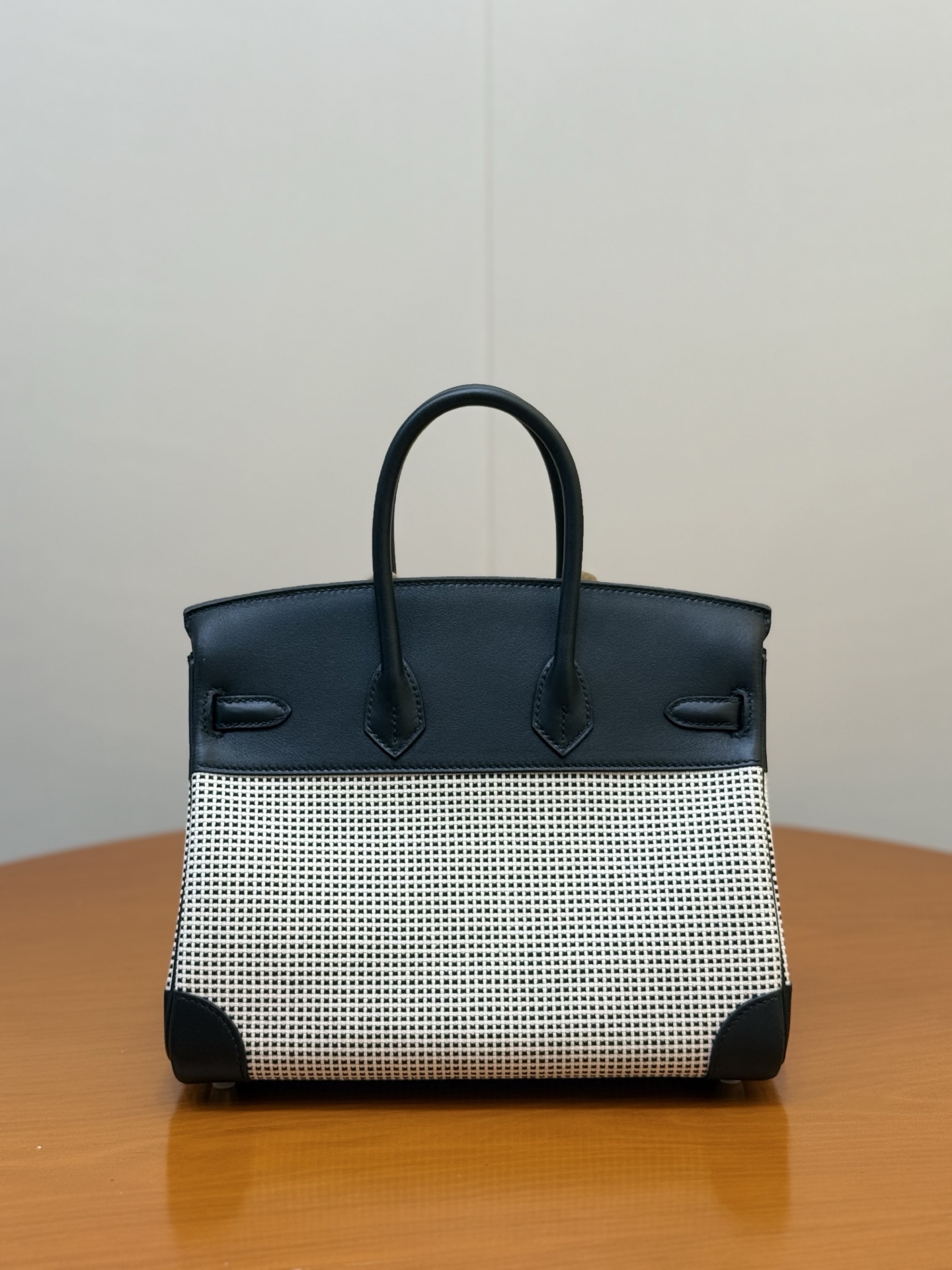 Birkin 25cm Panda Color Handbag, Swift Leather and Waffle Canvas with Gold Hardware 5 i1753331026117 9152 0 1