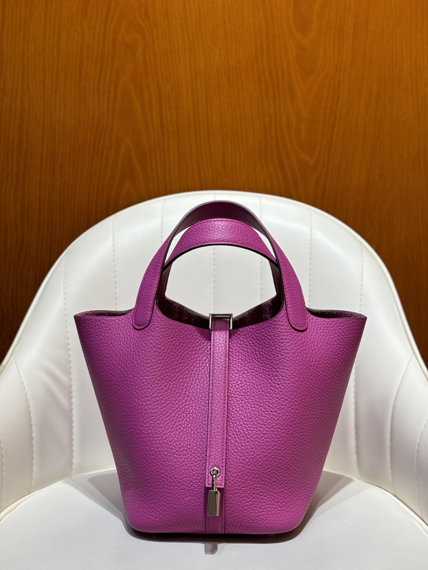 NO:699817,Magnolia powder/silver buckle 18CM vegetable basket fully handmade silver buckle in stock TC leather fully handmade full wax thread sewing real shot details, Hermes, hermes, Hermes,19860909玉兰粉/银扣 18CM 菜篮子全手工银扣现货TC皮质全手工全蜡线缝制实拍细节图,爱马仕,hermes,Hermes,,Bag