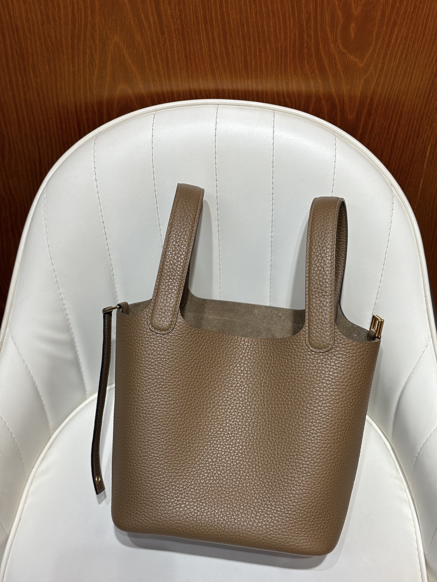 NO:699830,1986090918CM 菜篮子全手工银扣现货TC皮质全手工全蜡线缝制实拍细节图,爱马仕,hermes,Hermes,,Bag