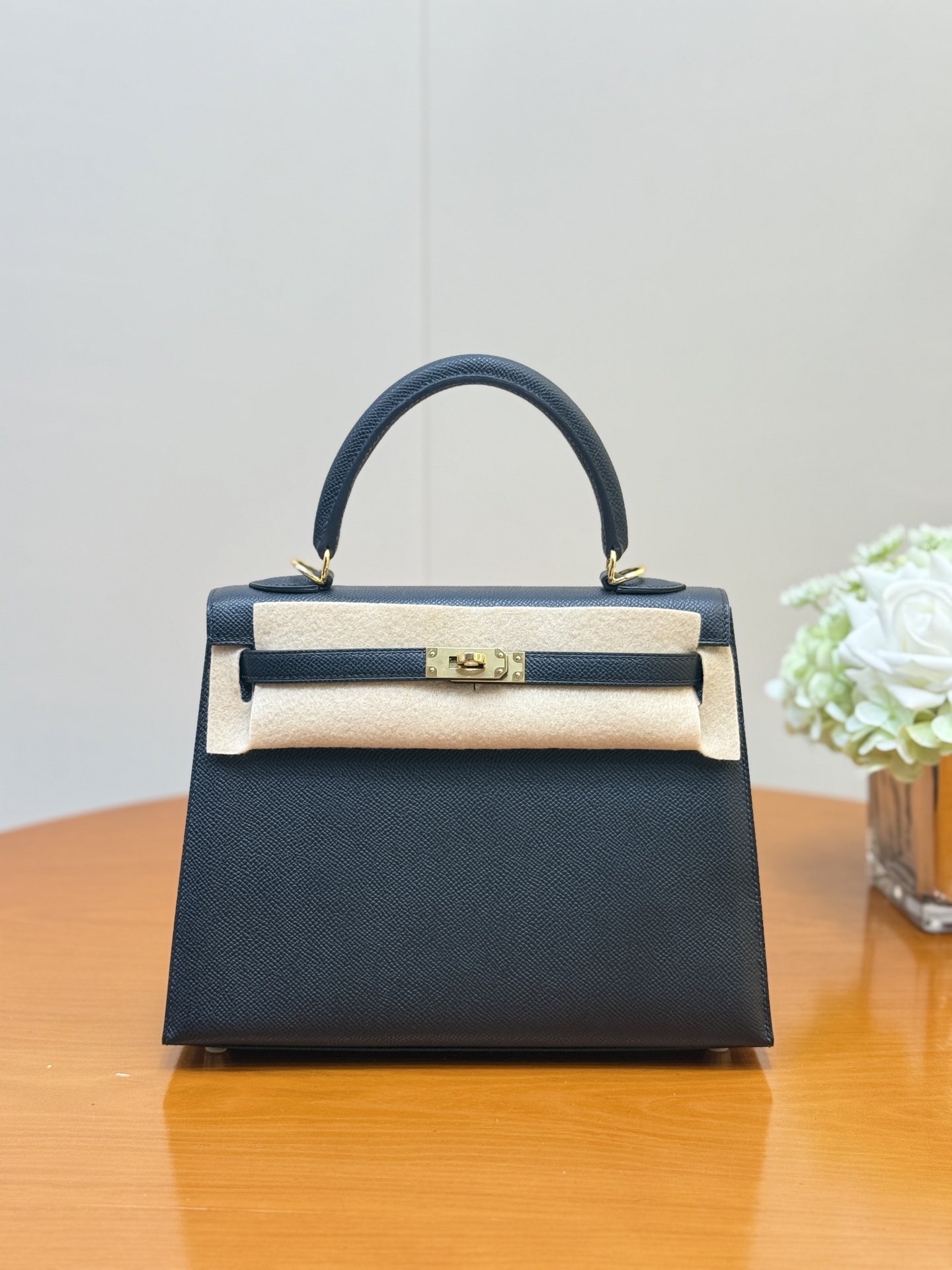 NO:700603,Kelly Esom 25cm palm print, whole hand black, gold and silver buckle in stock, real shot details, Hermes, hermes, Hermes,19860909Kelly Esom 25cm 手掌纹 全手黑色 金银扣现货 实拍细节图,爱马仕,hermes,Hermes,,Bag