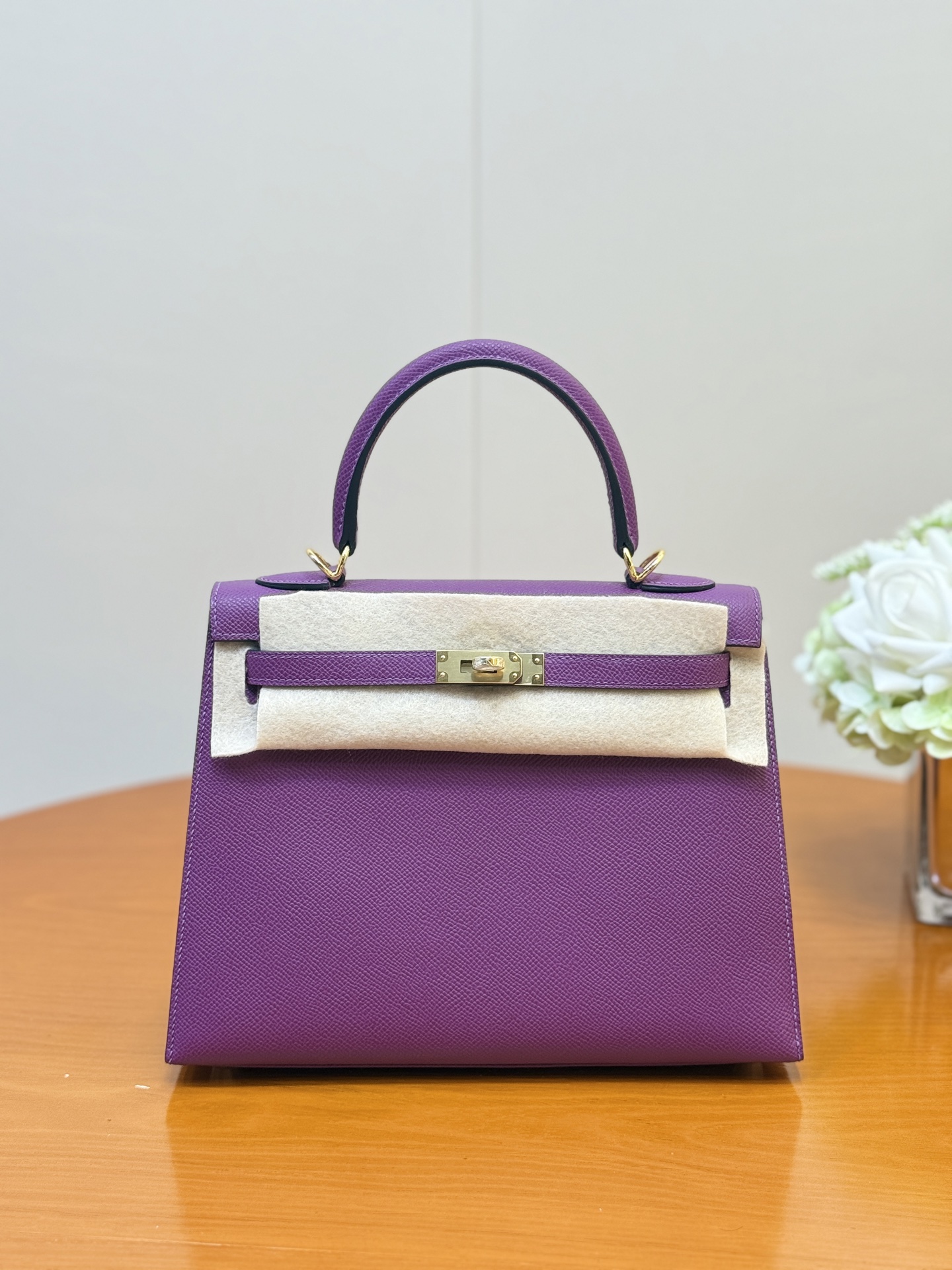NO:700599,Kelly Esom 25cm palm print, whole hand anemone purple, gold and silver buckle in stock, real shot details, Hermes, hermes, Hermes,19860909Kelly Esom 25cm 手掌纹 全手海葵紫 金银扣现货 实拍细节图,爱马仕,hermes,Hermes,,Bag