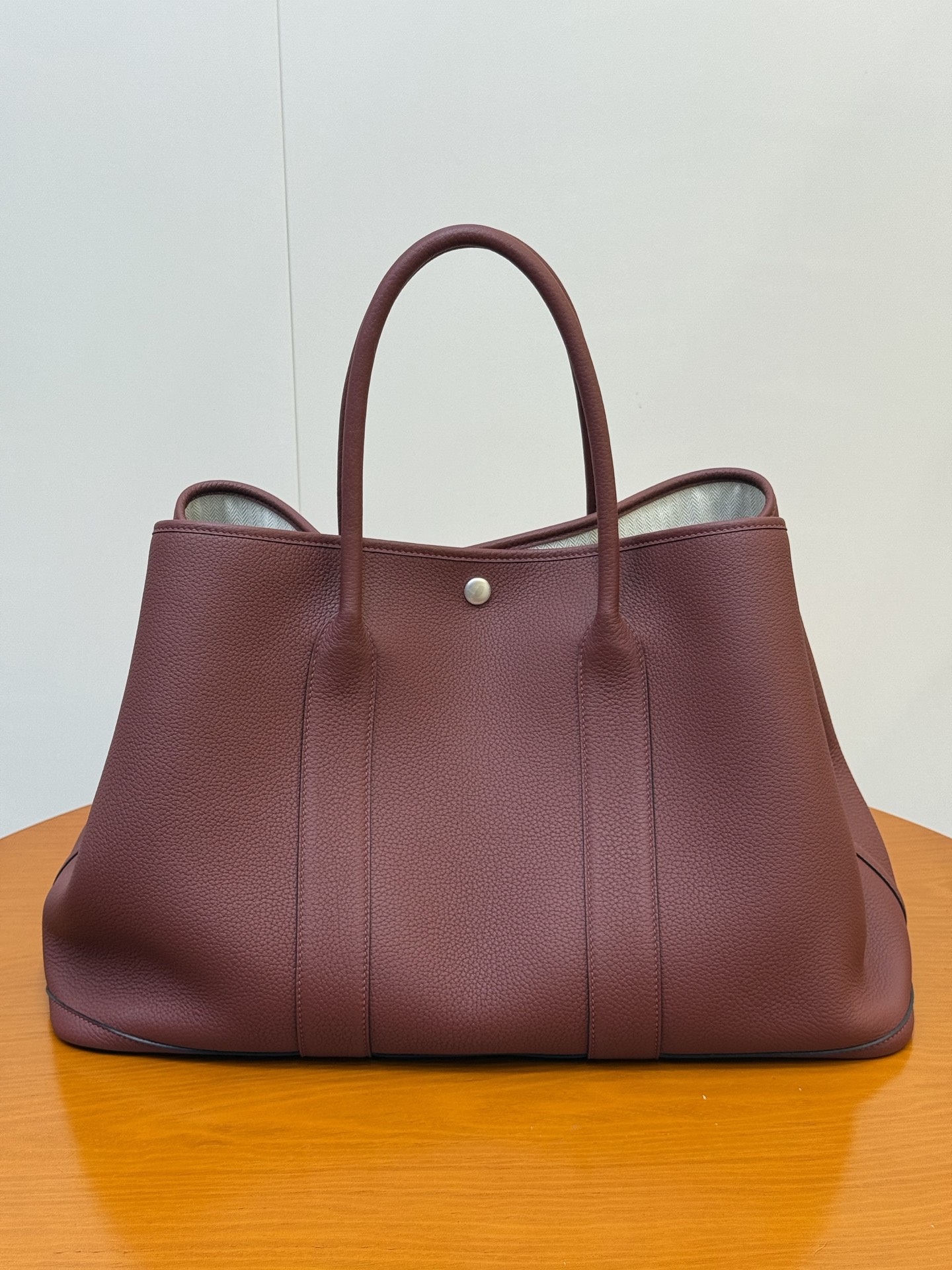 NO:763913,Hermes Red Garden Arty 45CM Garden Bag NTogo Full Leather Dimensions Length 45x Depth 31x Width 20cm Low-key and high-end Suitable for commuting and traveling, Hermes, hermes, Hermes,19860909爱马仕红 Garden arty 45CM花园包 NTogo 全皮 尺寸长45x 深31x 宽20厘米 低调且高端 通勤出行都适用,爱马仕,hermes,Hermes,,Bag