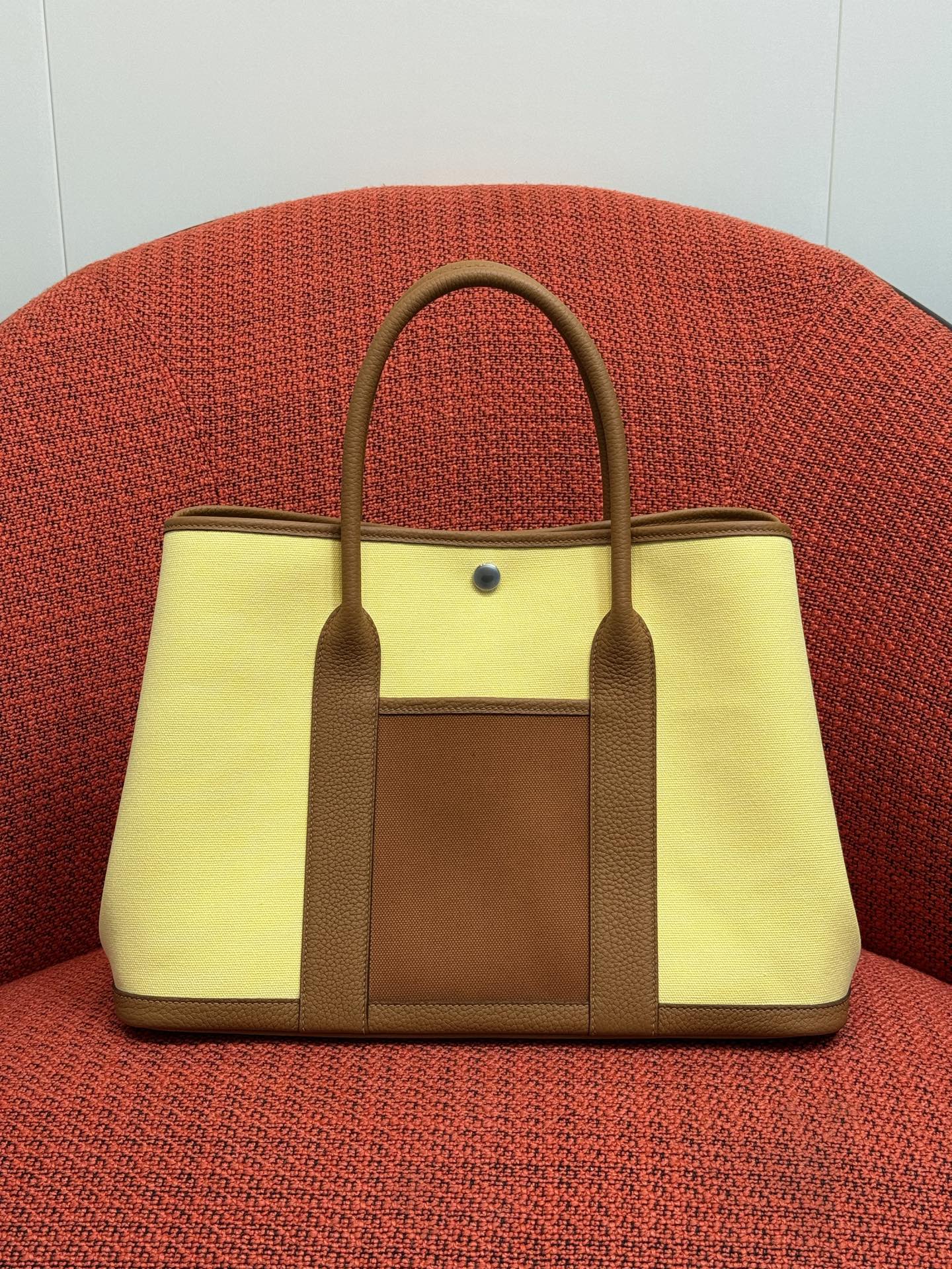 NO:851919,Garden arty garden bag 36cm size NTogo with military cloth, hand-sewn, catwalk pocket style, the first choice for casual commuting, golden brown with lemon yellow cloth, Hermes, hermes, Hermes,19860909Garden arty 花园包36cm 尺寸 NTogo拼军用布 手工缝制 走秀口袋款 休闲通勤出行必备首选 金棕拼柠檬黄布,爱马仕,hermes,Hermes,,Bag