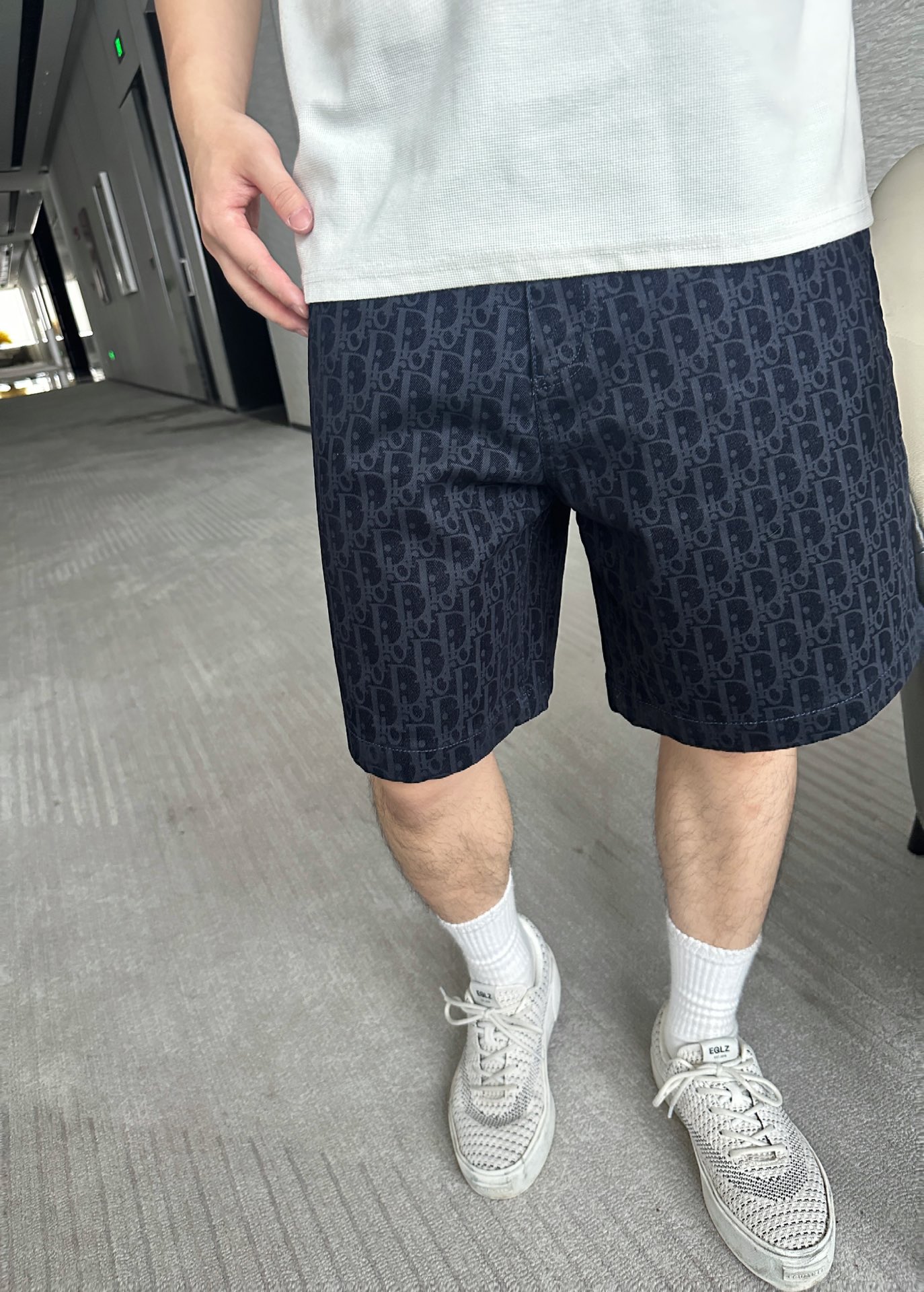 DIOR/迪奥 蛇年限定牛仔短裤 上身效果#