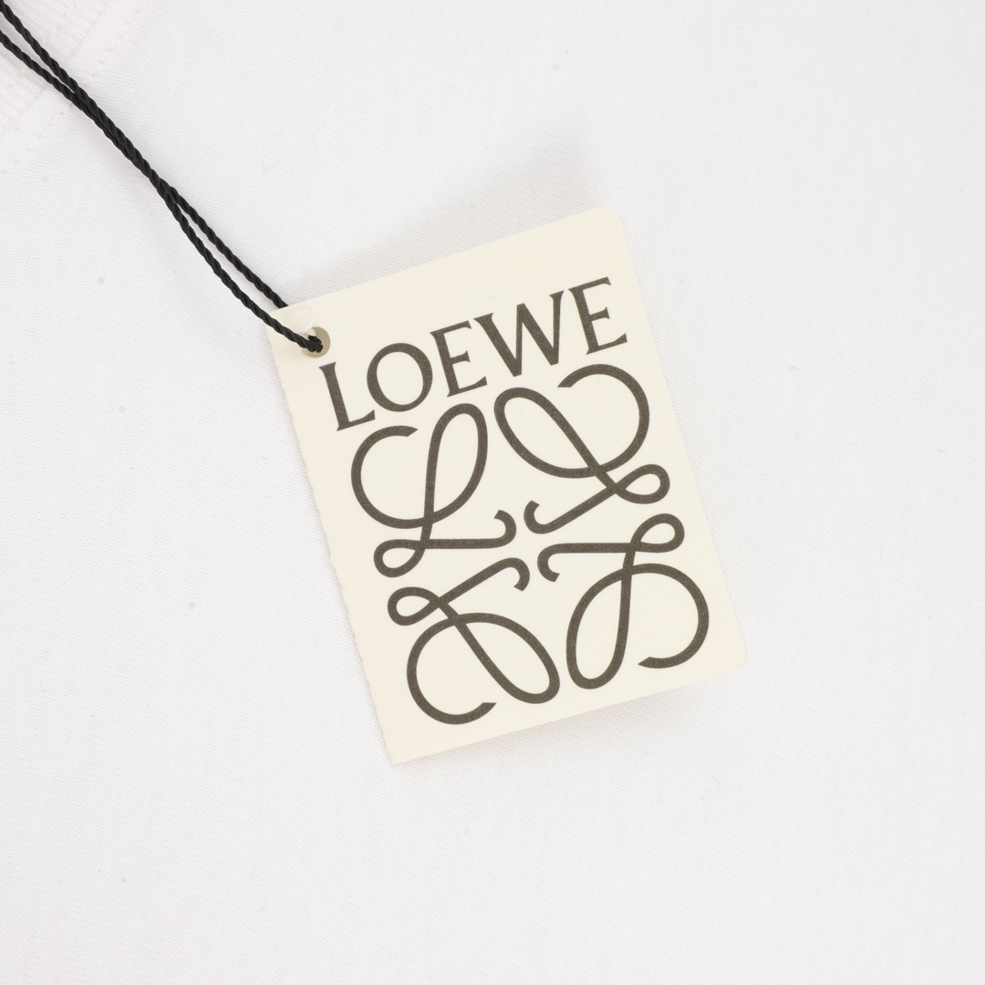 💰95
LOEWE/罗意威 双层口袋刺绣短袖
尺码：S-L
