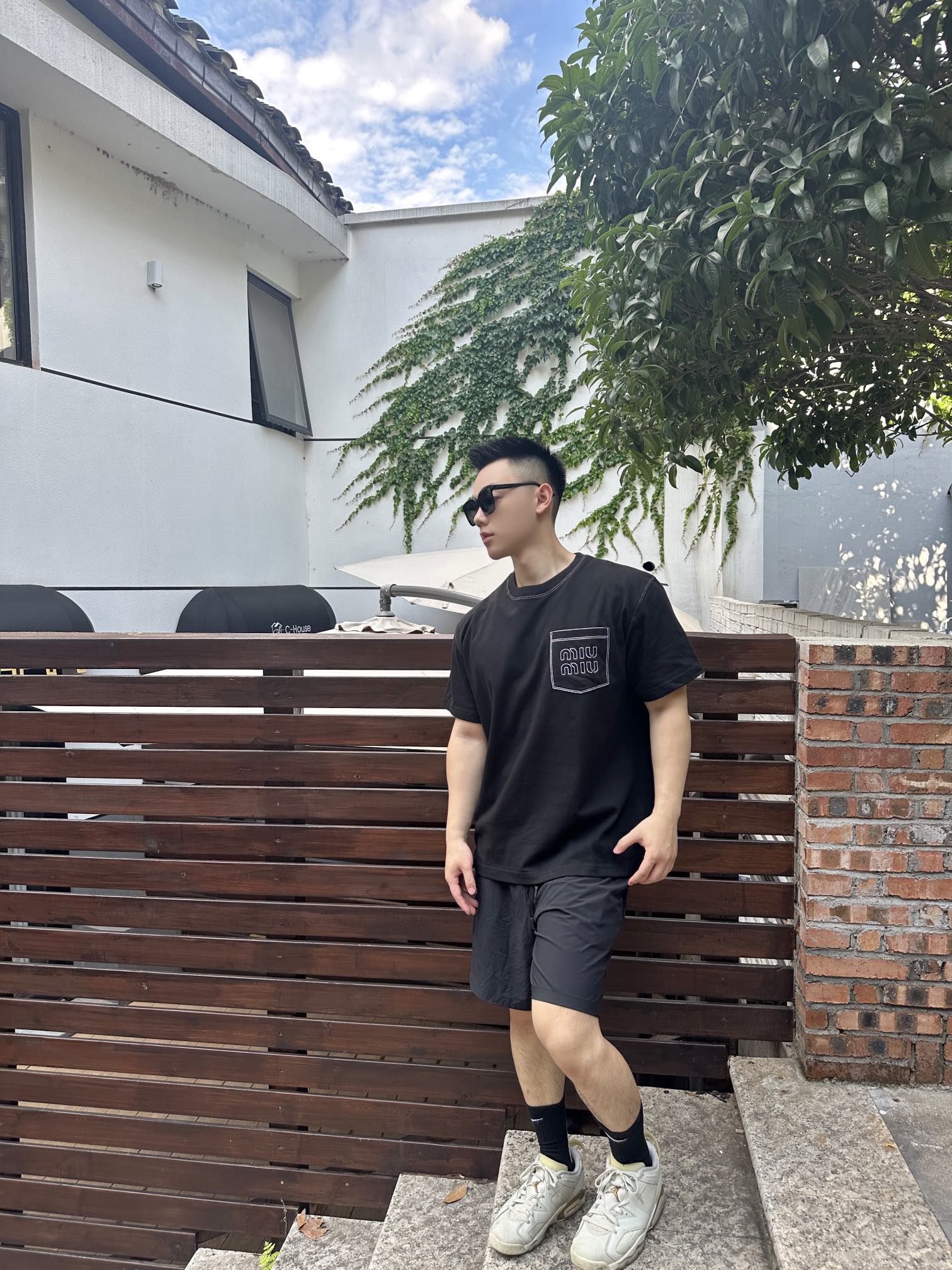 MIU MIU/缪缪 明线刺绣徽标短袖T恤 上身效果#