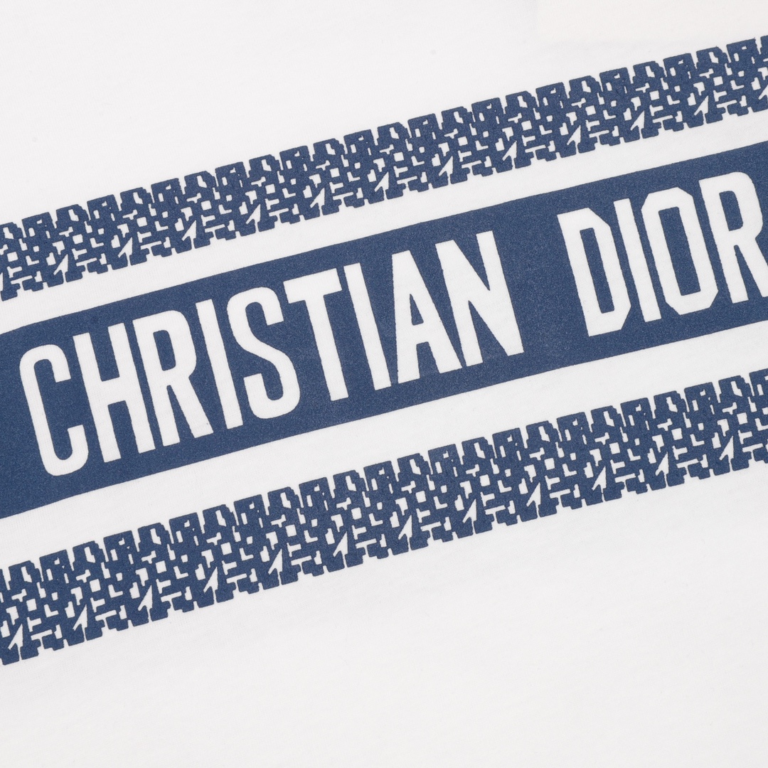 💰105
DIOR/迪奥 拼接标识印花短袖T恤
size：S-L