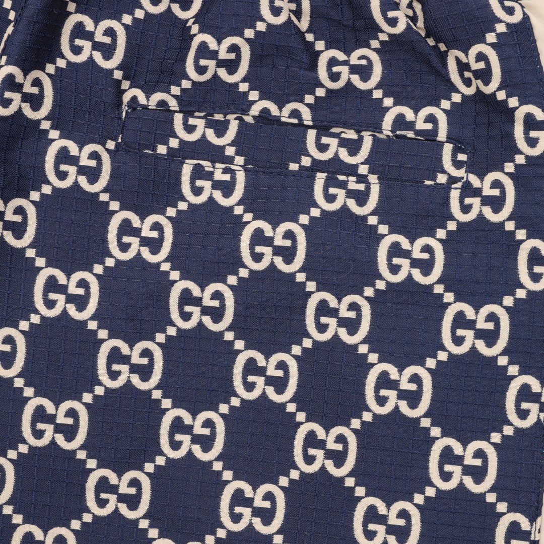 💰140
GUCCI/古驰 蓝色双GG提抽绳松紧腰短裤
Size：XS-L