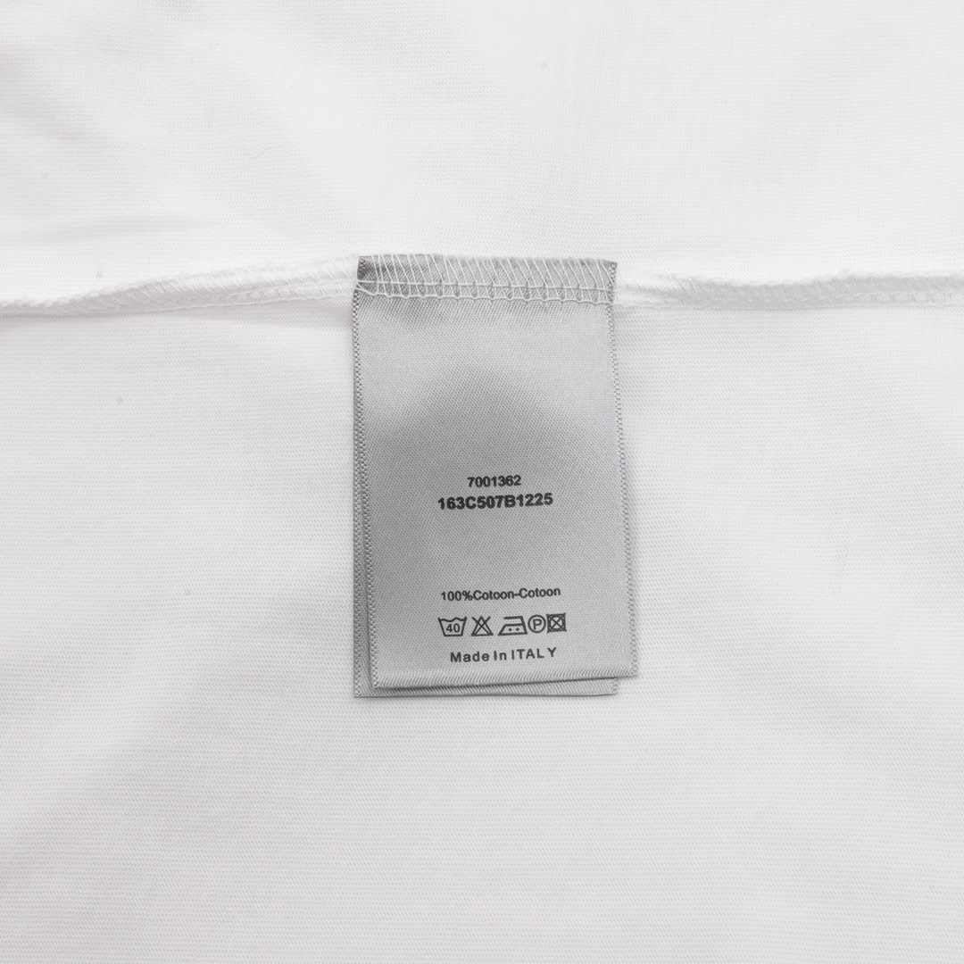 💰100
DIOR/迪奥 沙漠宇宙印花短袖T恤
size：XS-L