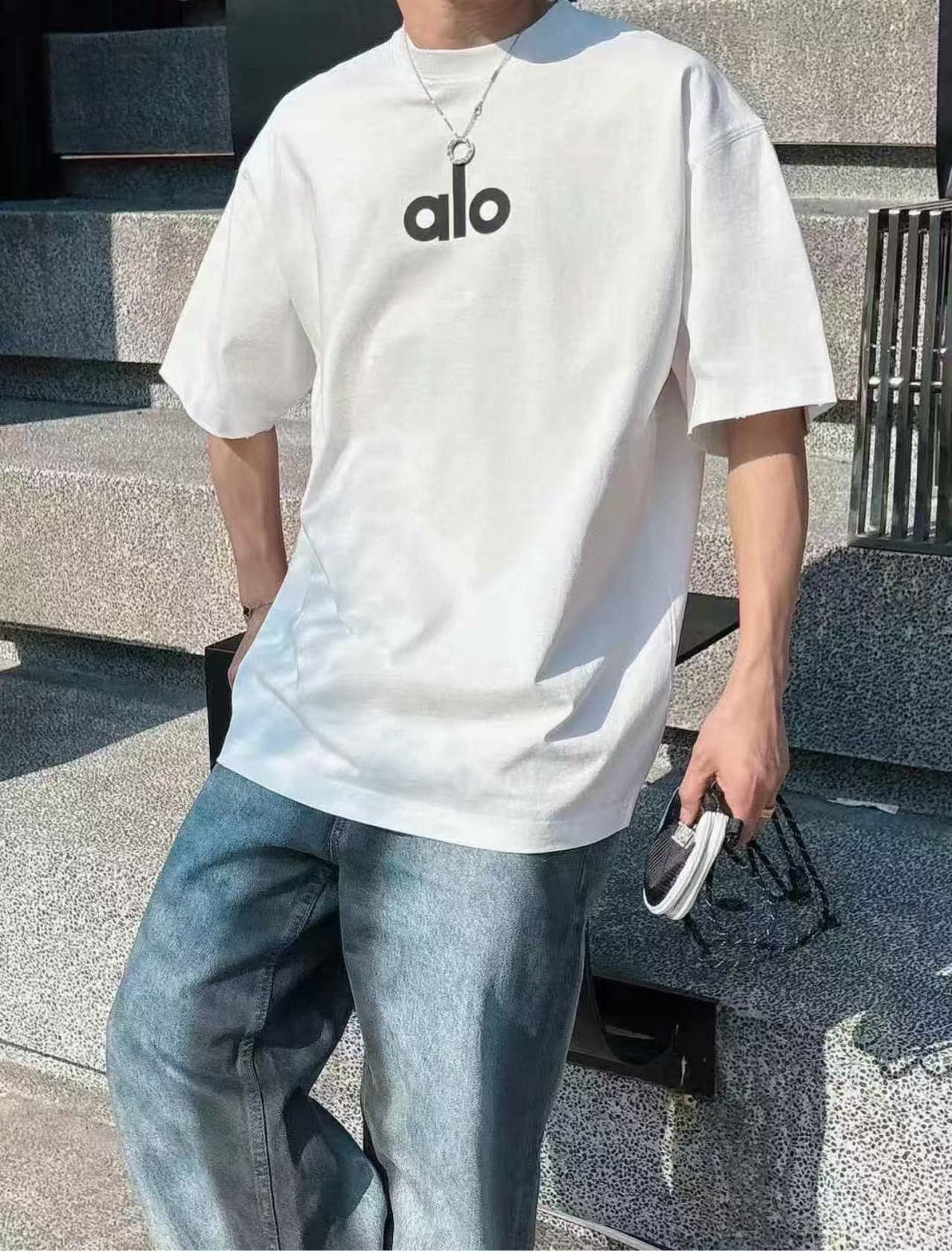 ALO 25年新款春夏圆领破边宽泡印花T恤 上身效果#