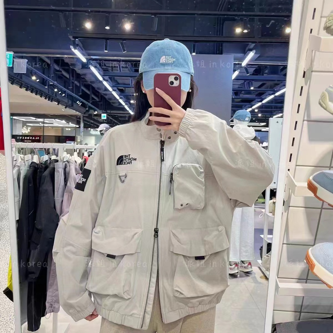 THE North Face TNF 北面纯色拉链机能户外夹克 上身效果#