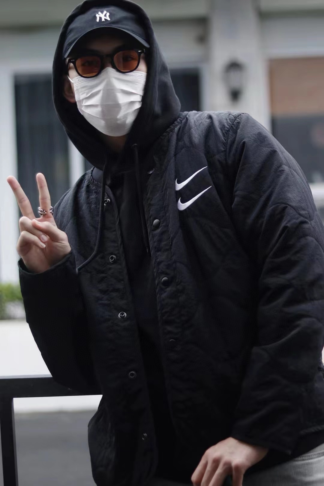 Nike Sportswear Swoosh 双勾刺绣宽松绗缝棉服 上身效果#