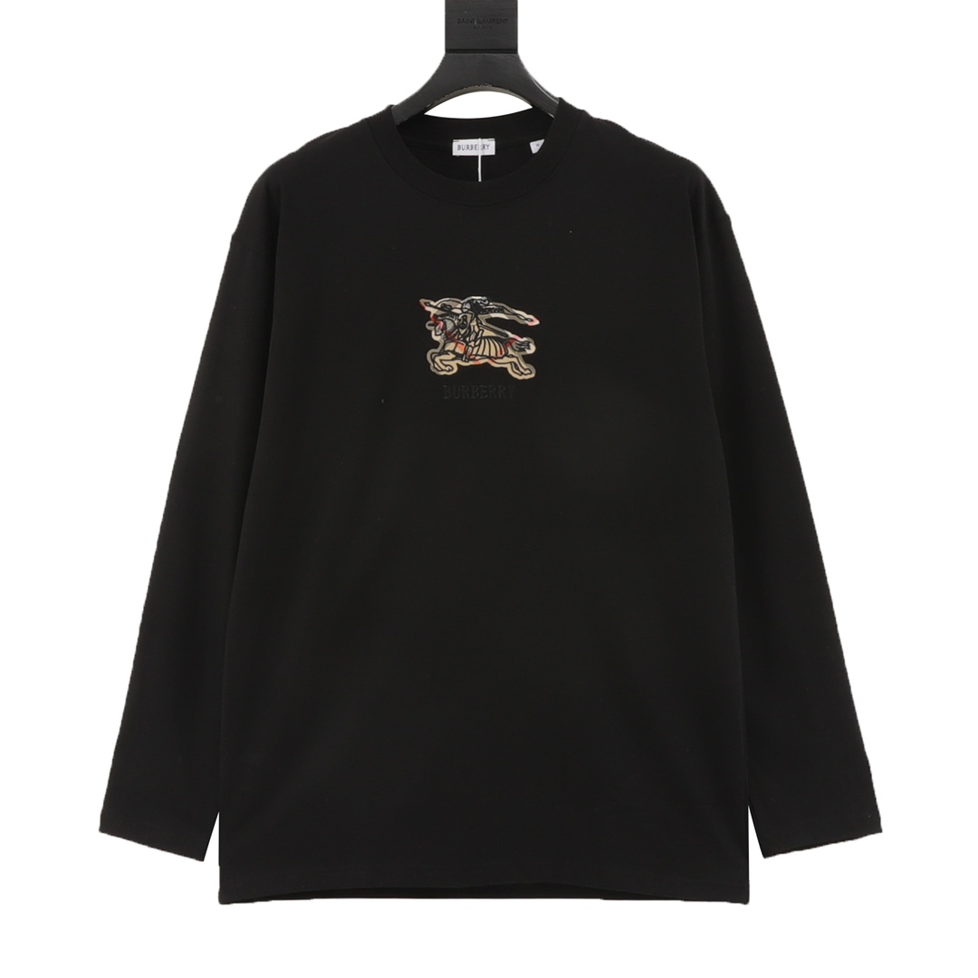 Las mangas largas de caballo de guerra a cuadros en el pecho de Burberry/Burberry están hechas de telas personalizadas.…