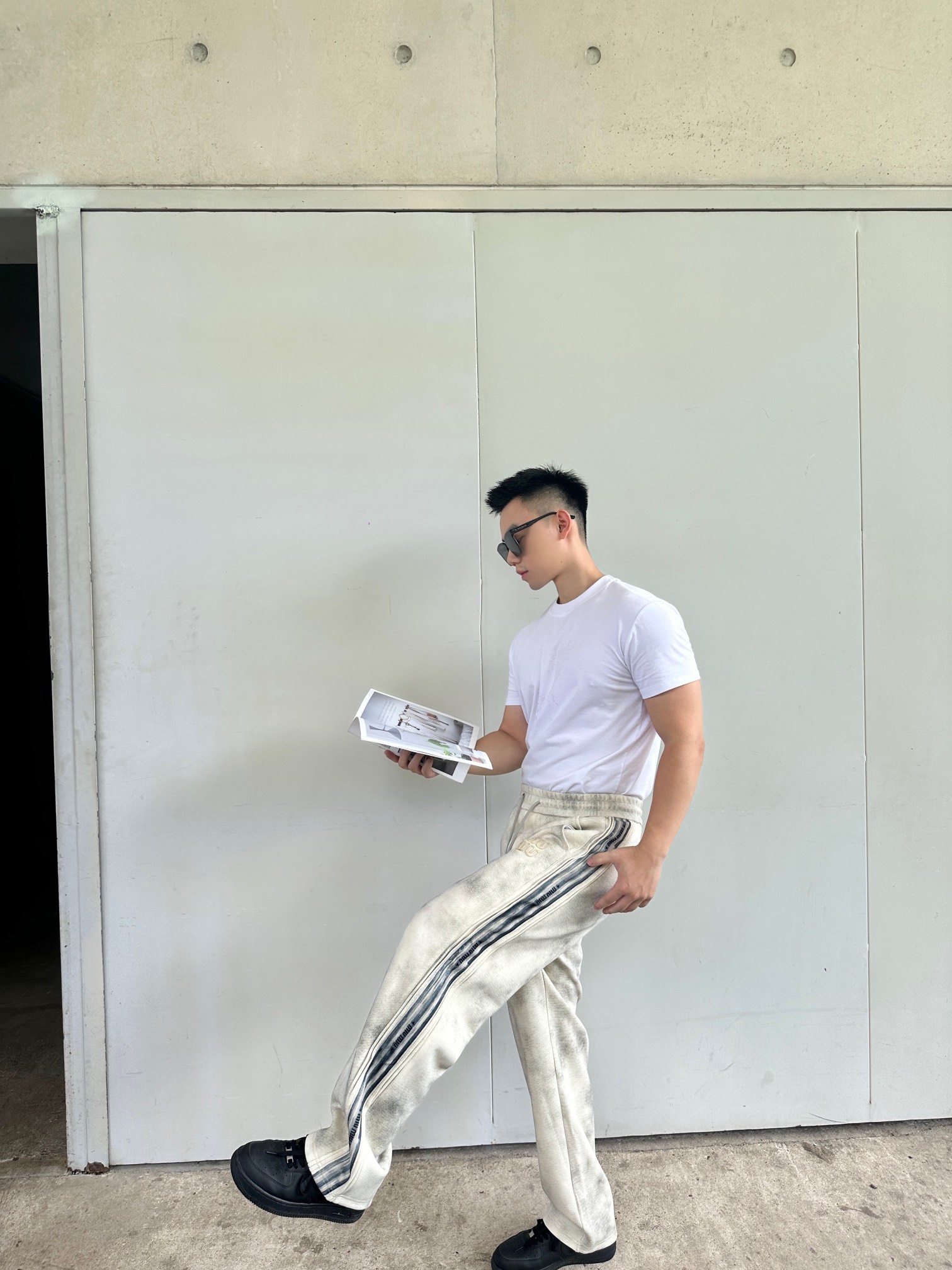 MIUMIU/缪缪 贴布刺绣字母水洗长裤 上身效果#