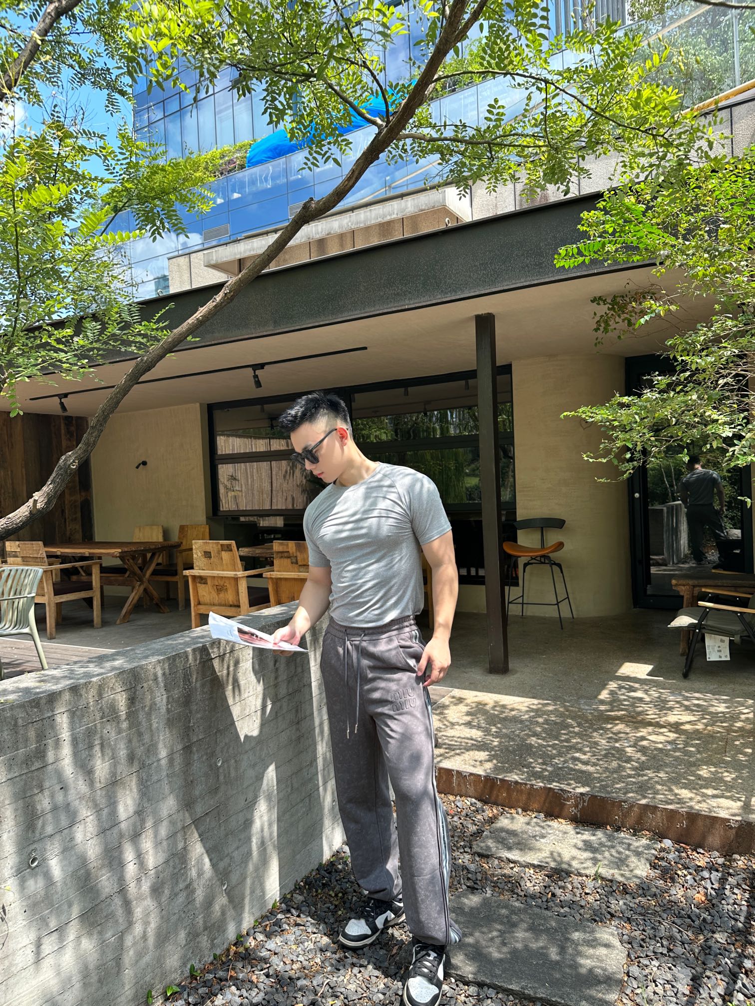  MIUMIU/缪缪 贴布刺绣字母水洗长裤 上身效果#