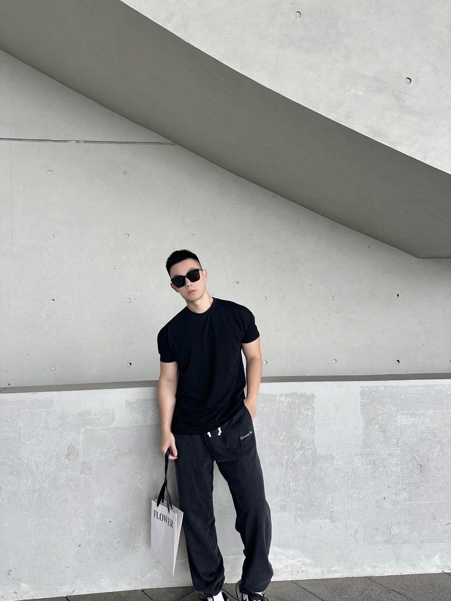 DIOR/迪奥 水洗字母印花织带长裤 上身效果#