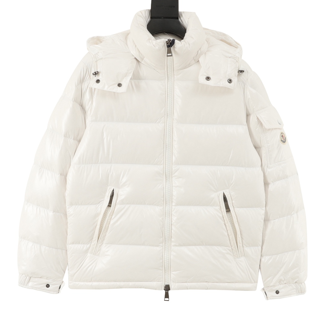 Plumón Moncler/Montclair Maya, mismo estilo que Eason Chan. Descripción: Inspirada en las chaquetas icónicas de los año…