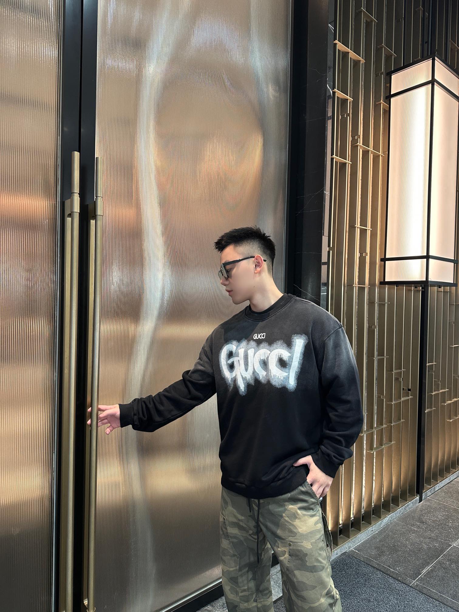 GUCCI/古驰 水洗手绘字母字母圆领卫衣 上身效果#