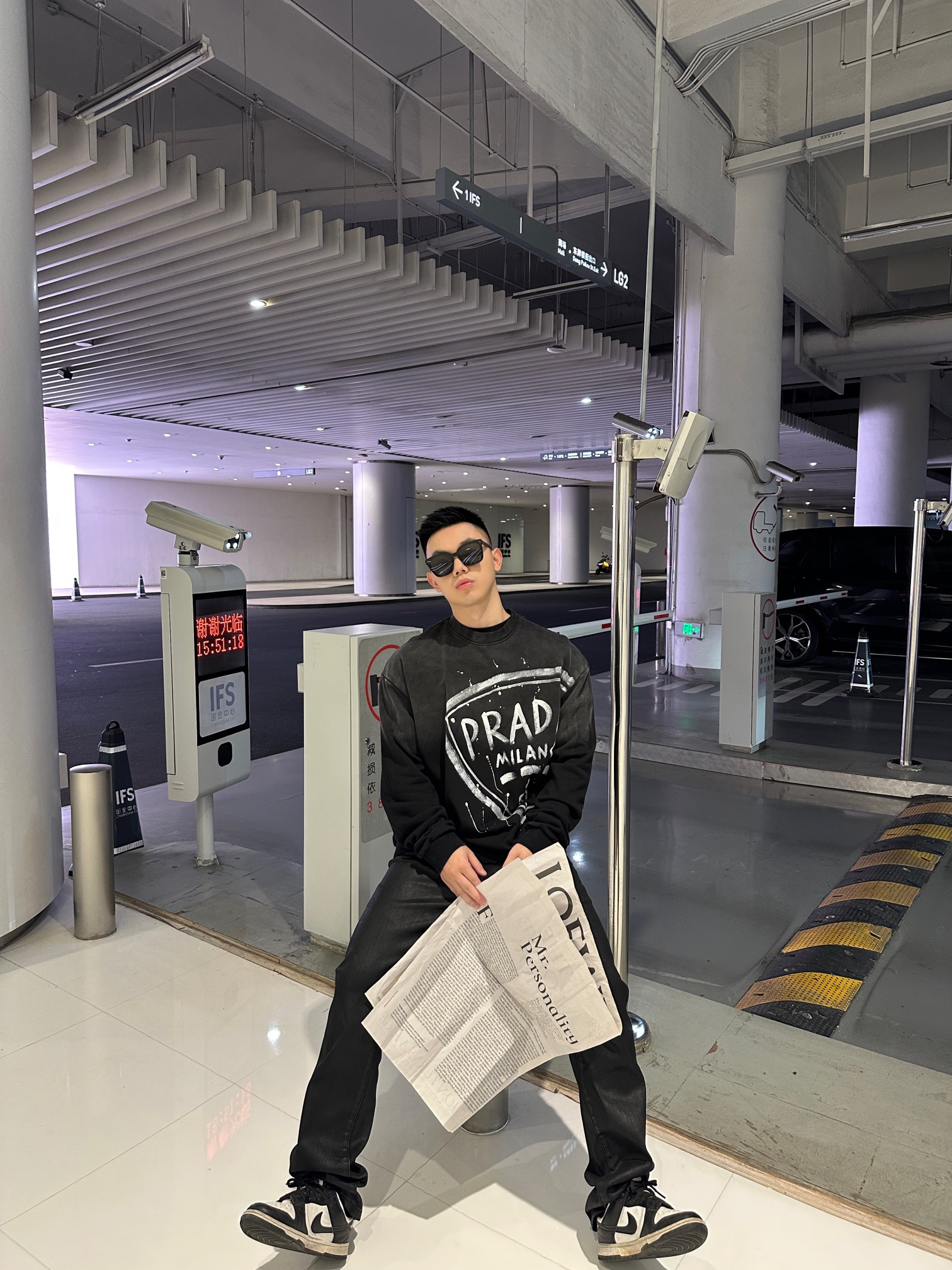 Prada/普拉达 水洗手绘字母字母圆领卫衣 上身效果#