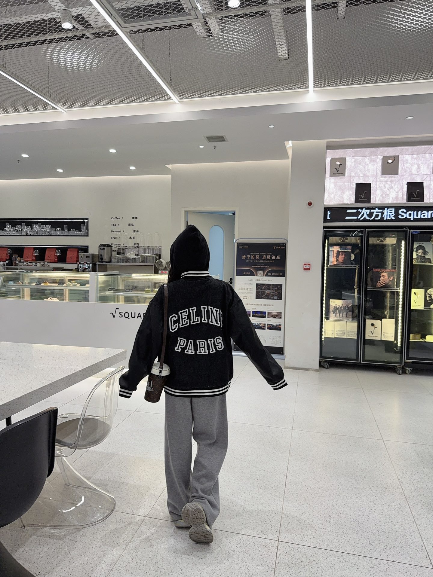 💰305CELINE/赛琳 新款刺绣字母连帽棉服外套 上身效果#