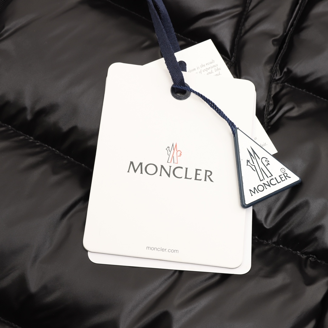 Moncler/蒙口 Baby娃娃款女士中长款连帽羽绒服90绒娃娃款
