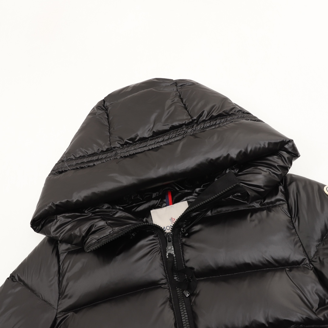 Moncler/蒙口 Baby娃娃款女士中长款连帽羽绒服90绒娃娃款
