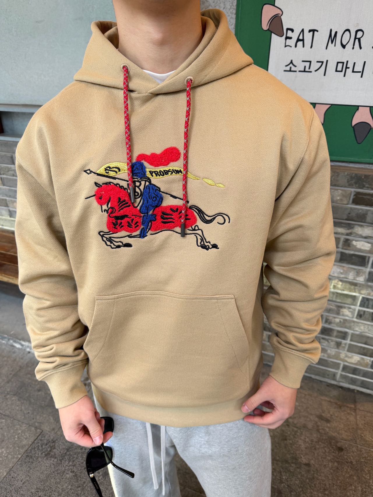 _dj69s_MNiClG2dy31funQL41CiBrp2gDtopd2rQ