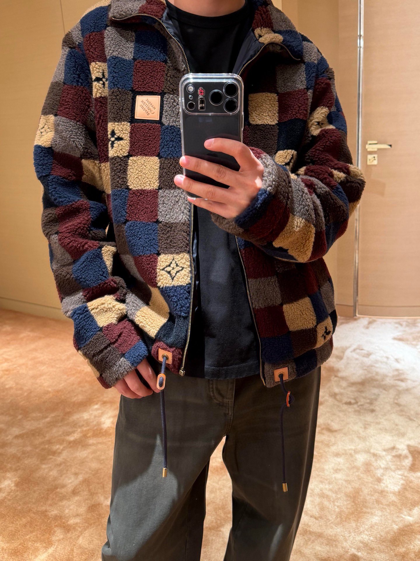 _dsb9s2T-dfm5_HIjYCbCdks-3p_ldQ6G1ofAUqg