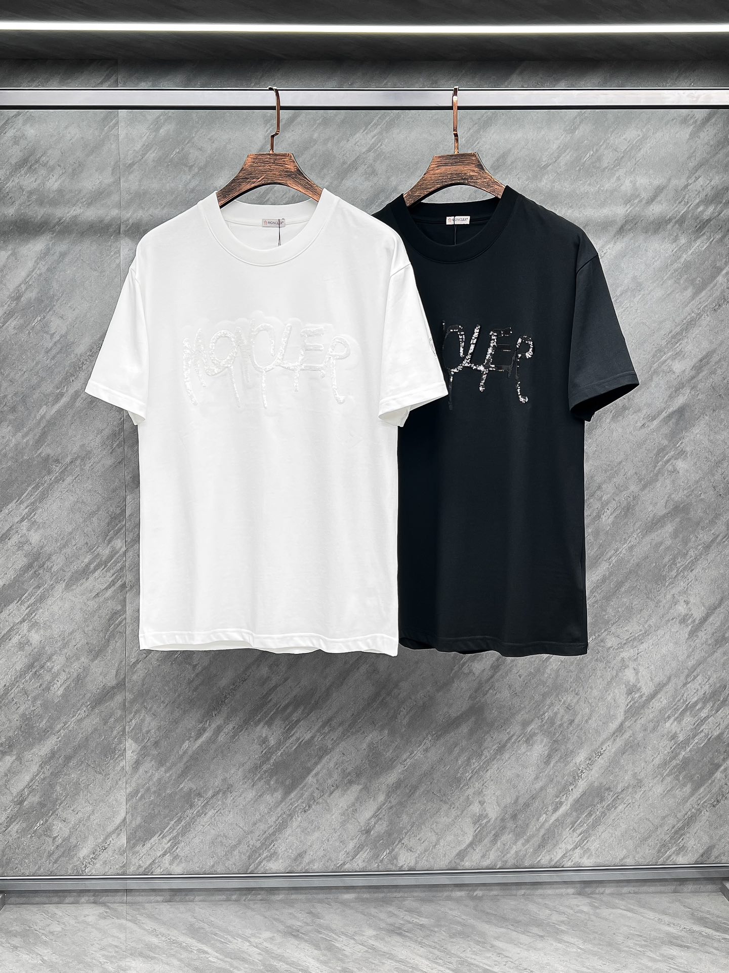 Fendi Odzież T-Shirt Czarny Biały Łączenie Unisex Bawełna dzianina Dzianiny Kolekcja wiosenno-letnia Fashion Krótki rękaw